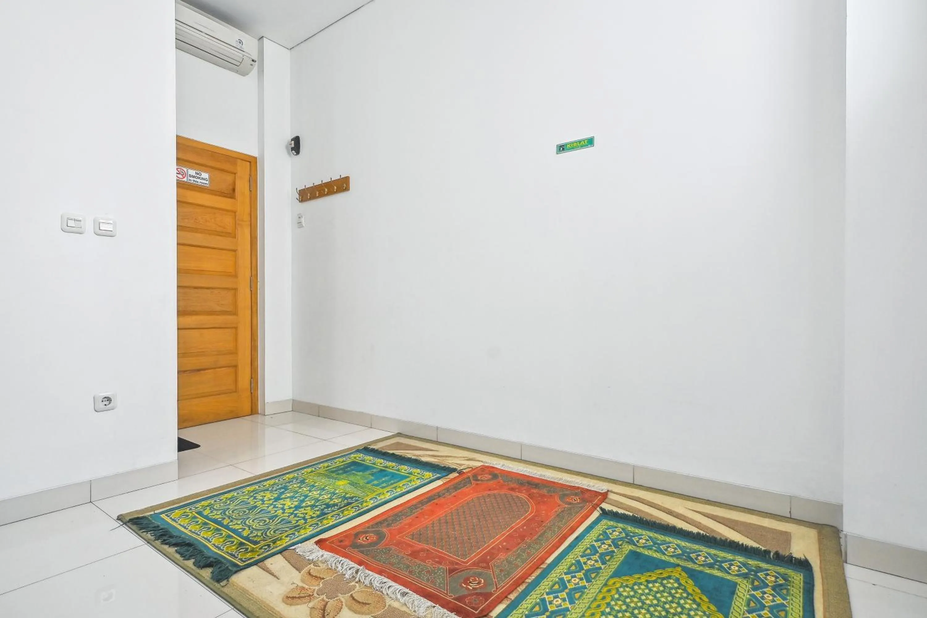 Property building in Bangreng Inn