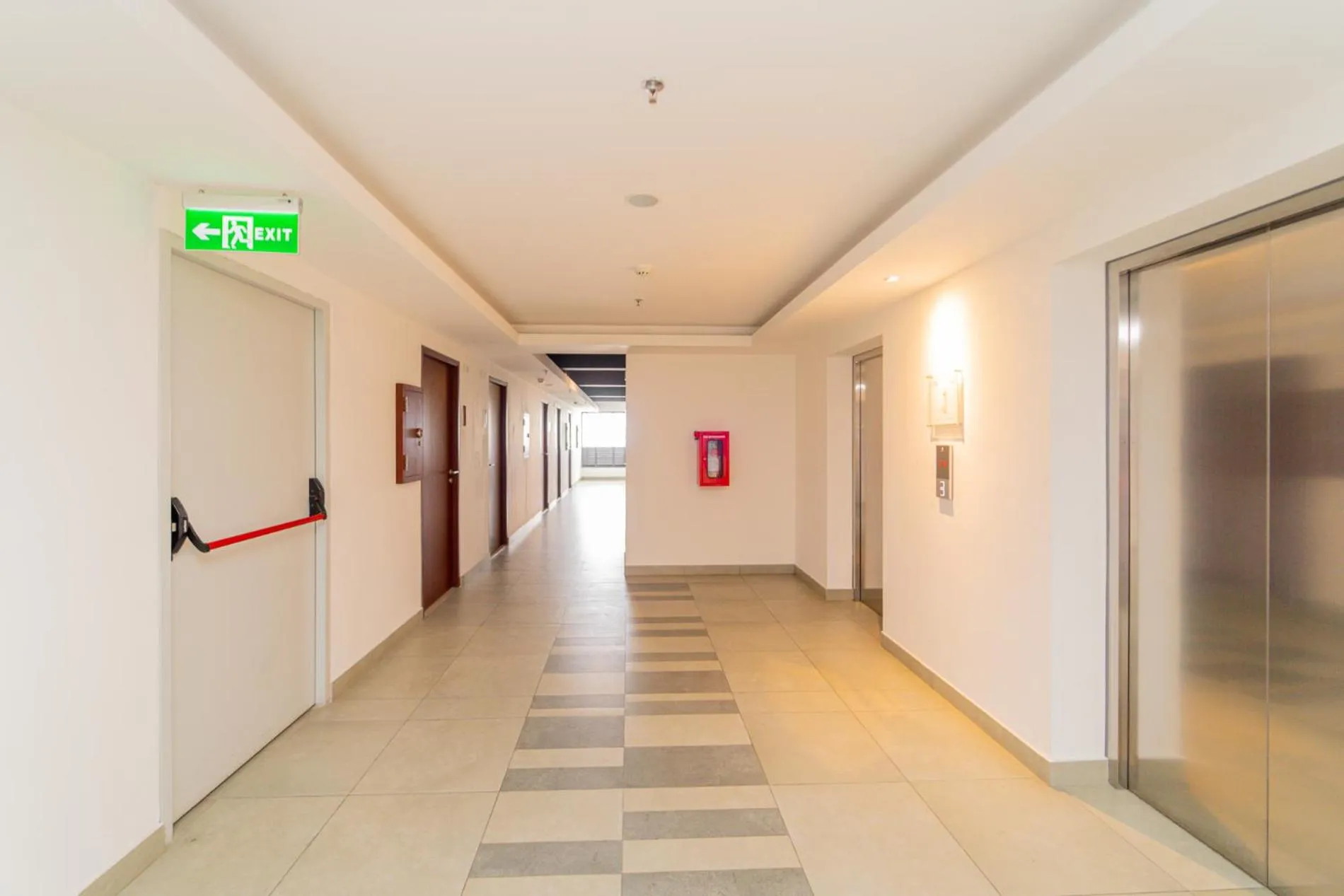 elevator in RedLiving Apartemen Sayana - Premium Property