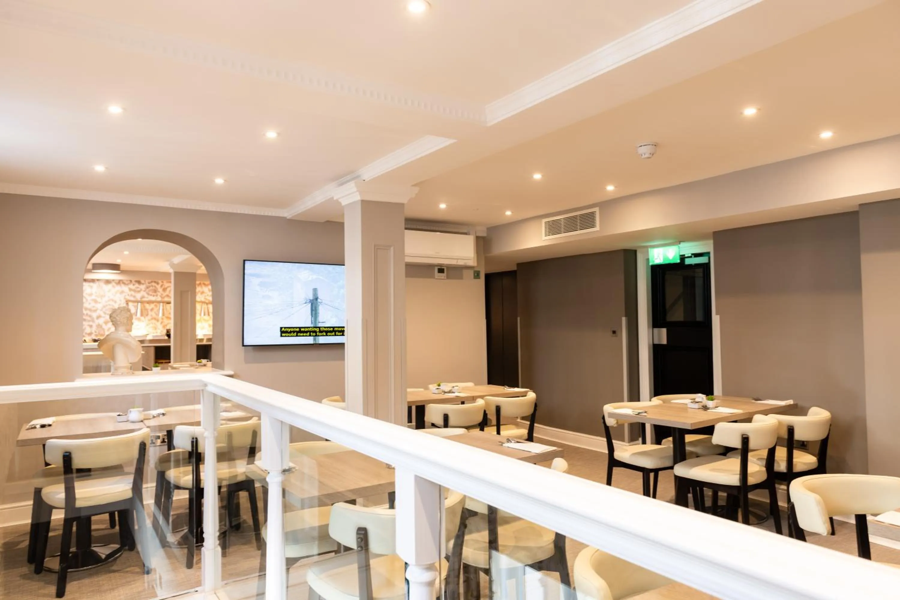 Breakfast in Byron Hotel