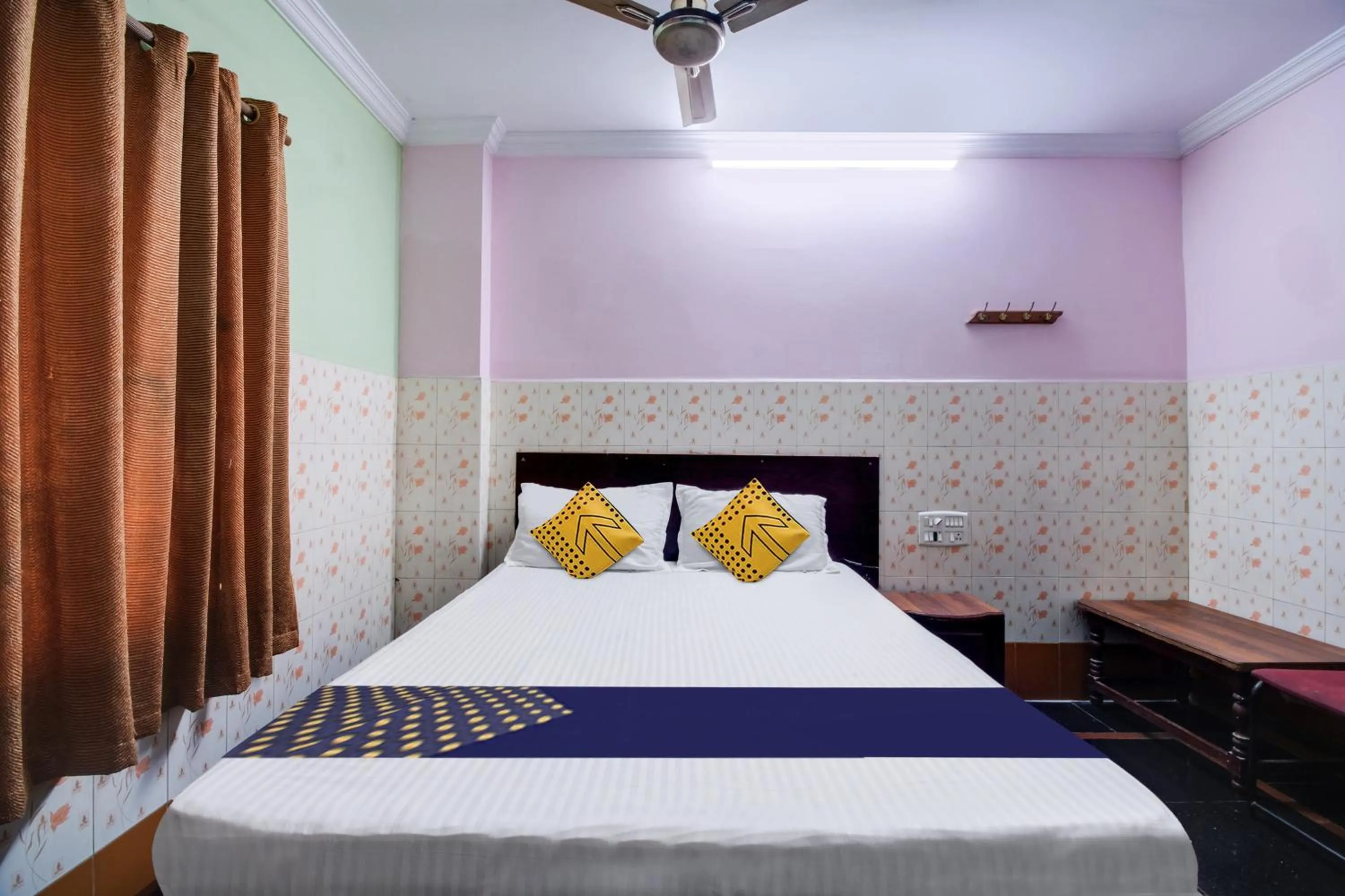Bedroom in Hotel O Sir Vr Sairam Lodge
