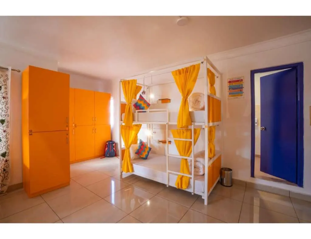 Bed in goSTOPS Srinagar