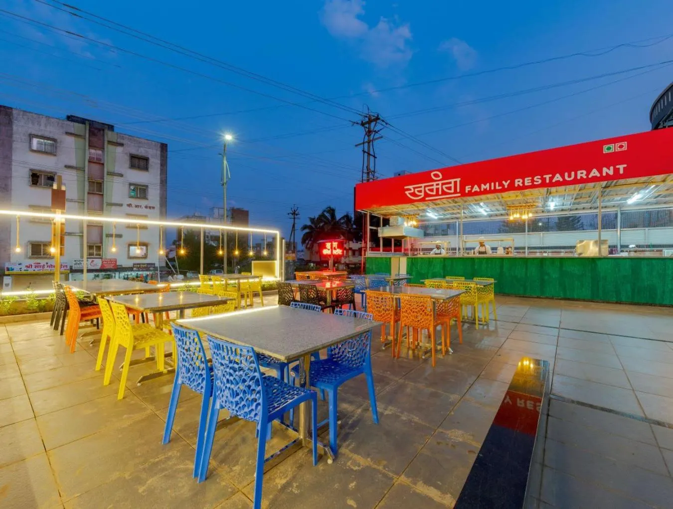 Restaurant/places to eat in Hotel Chiranjeevi Kolhapur