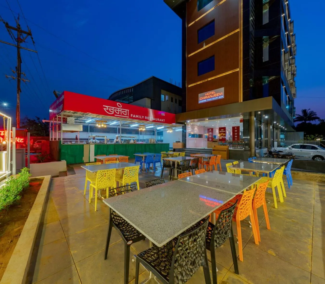 Restaurant/places to eat in Hotel Chiranjeevi Kolhapur