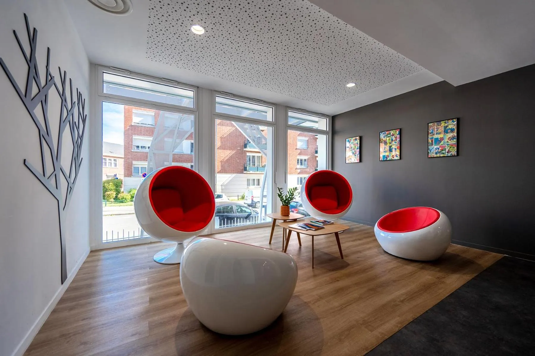 Lobby or reception in Nemea Appart Hotel Coliseum Amiens Centre