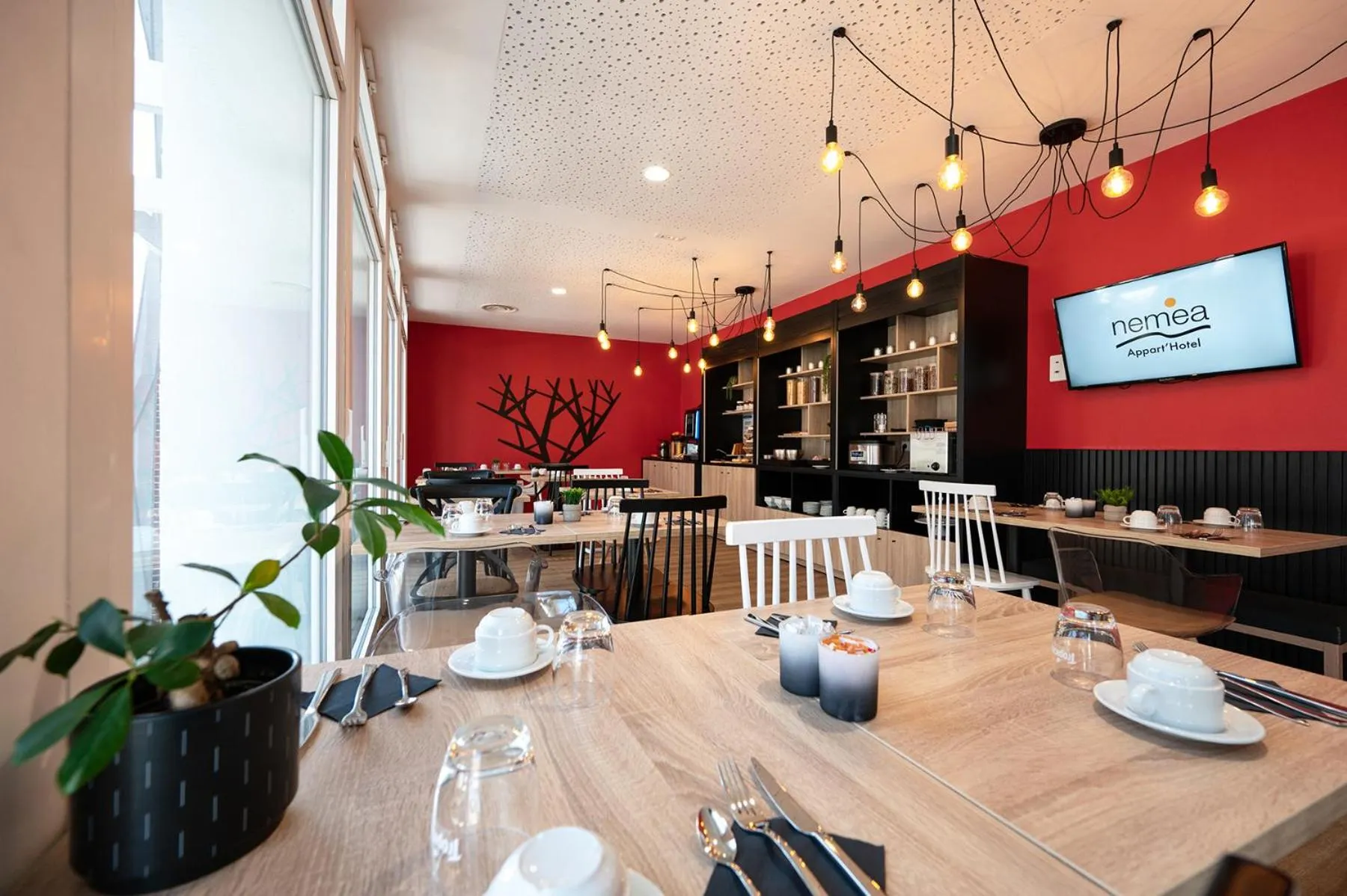 Breakfast in Nemea Appart Hotel Coliseum Amiens Centre