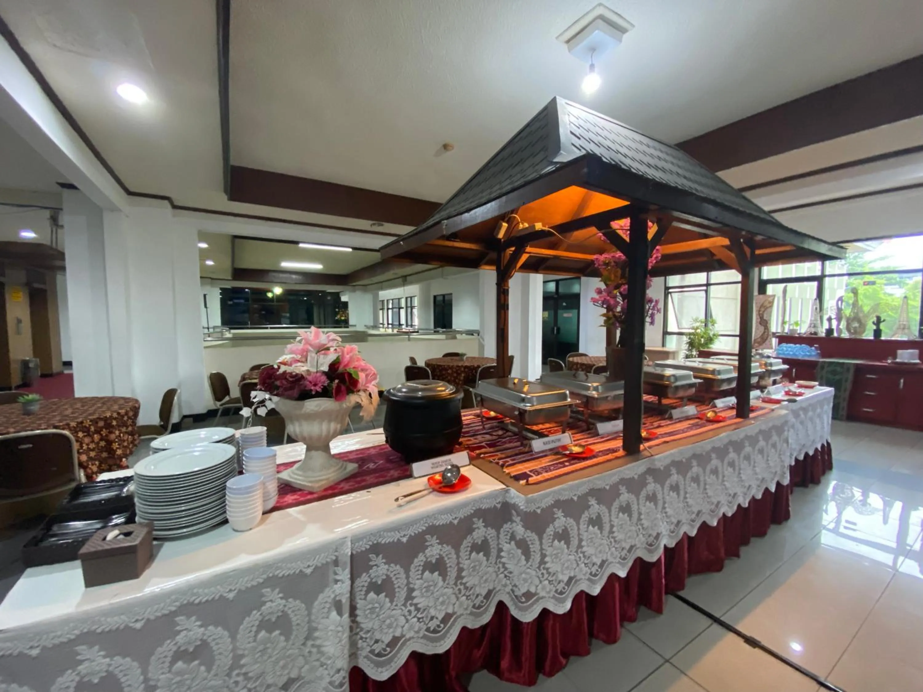 Restaurant/places to eat in Graha Widya Bhakti at STIESIA Surabaya