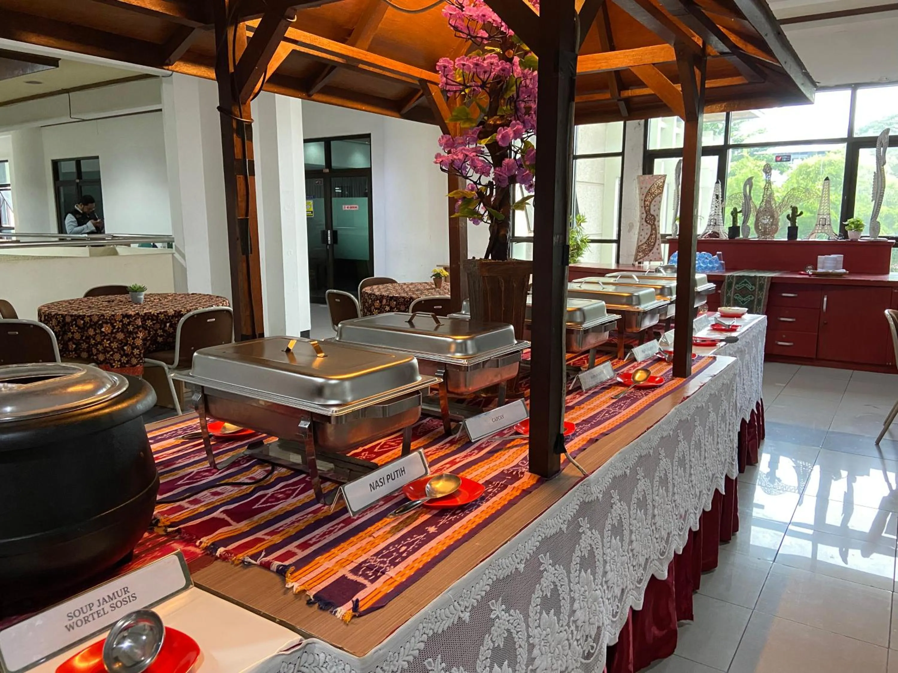 Restaurant/places to eat in Graha Widya Bhakti at STIESIA Surabaya