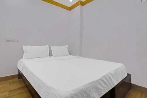 Hotel O V Guest Inn