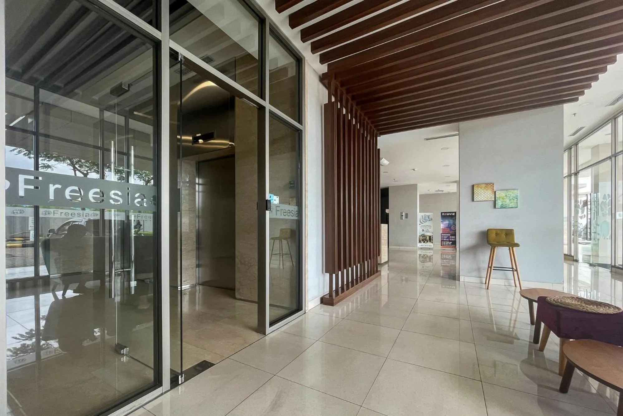 RedLiving Apartemen Springlake Summarecon - Happy Rooms with Netflix