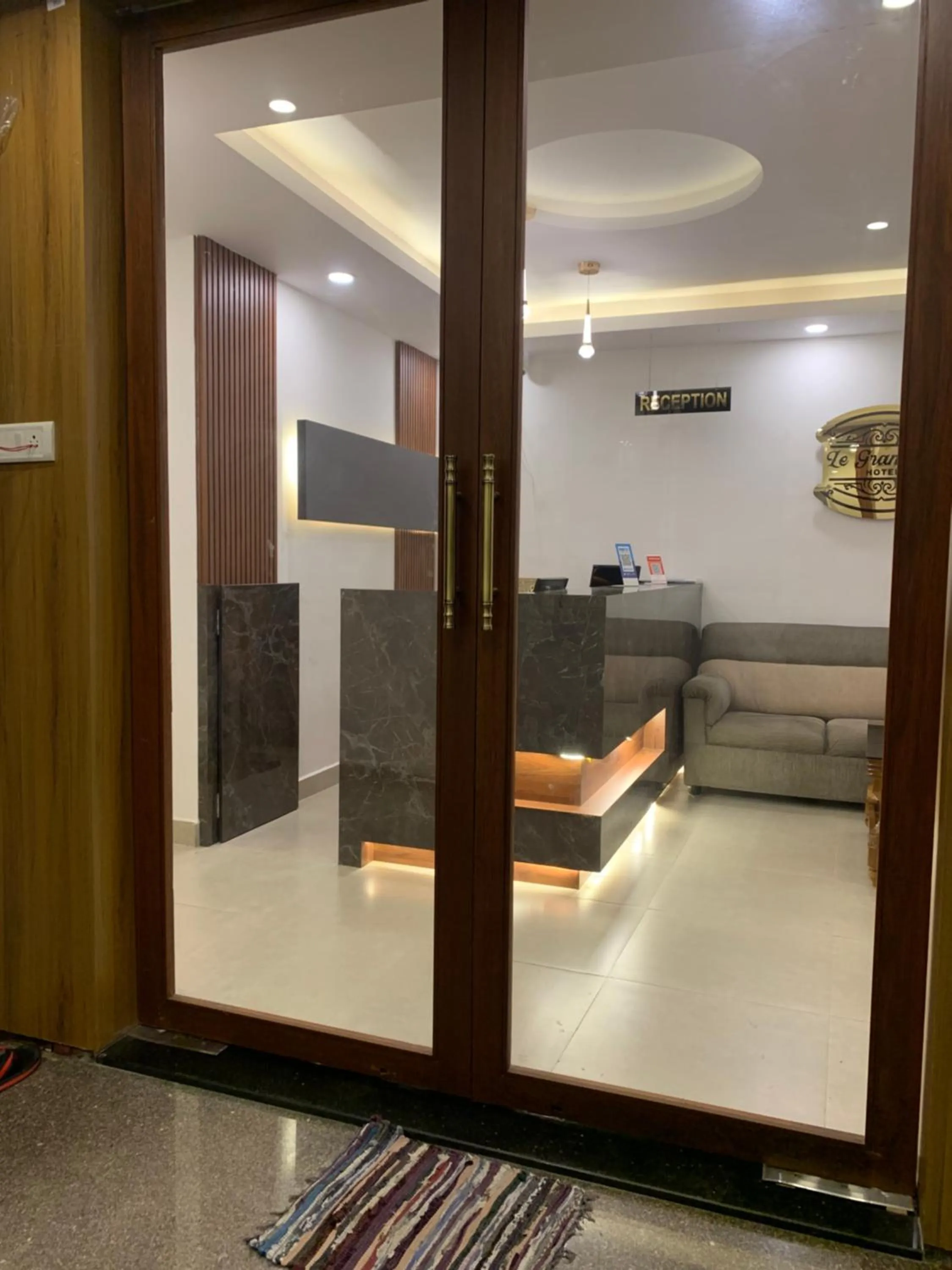 Lobby or reception in Hotel Le Grandeur