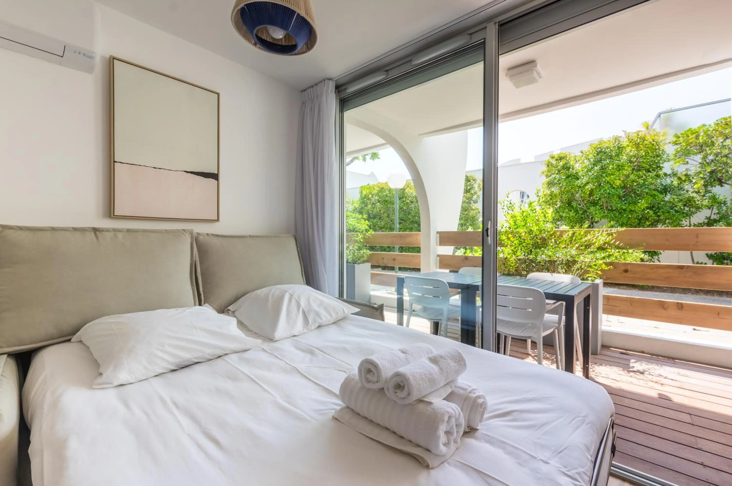 Bed in MY Hôtel Résidences - La Grande-Motte