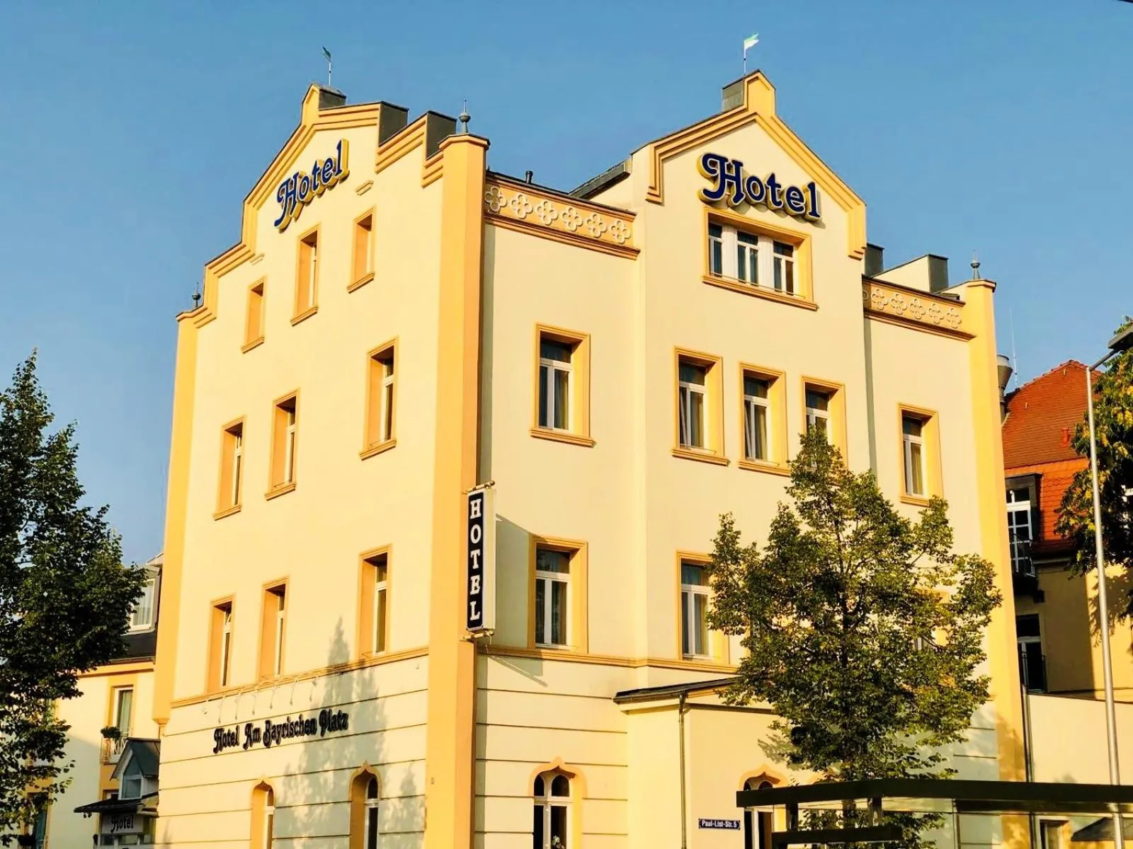 Property building in Hotel am Bayrischen Platz