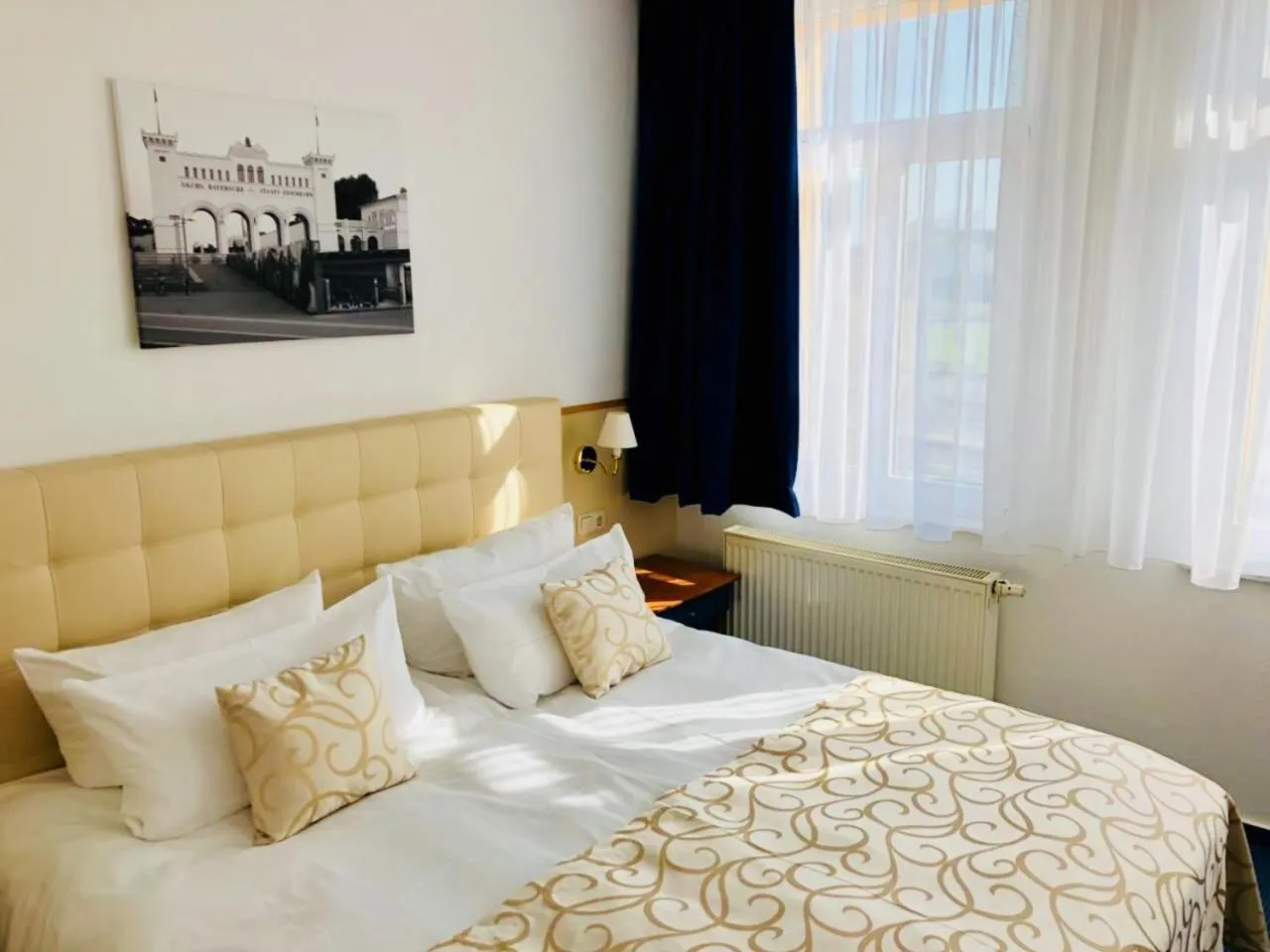 Decorative detail, Bed in Hotel am Bayrischen Platz