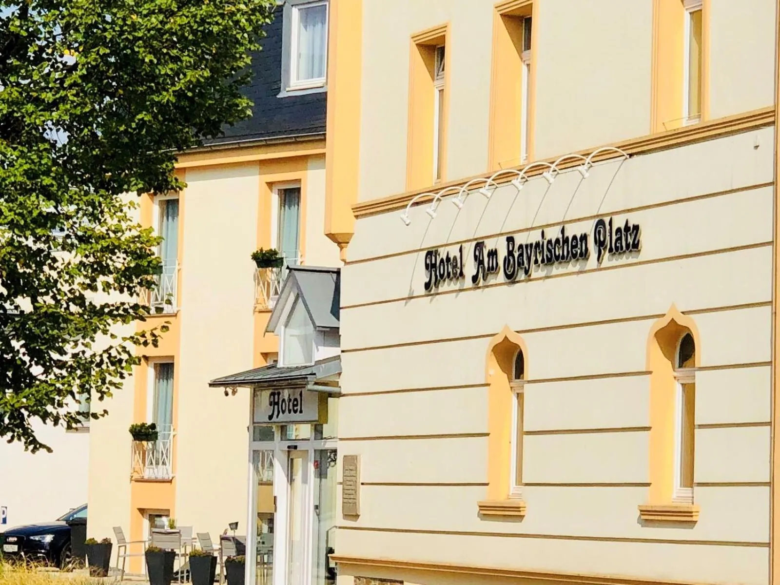 Facade/entrance in Hotel am Bayrischen Platz