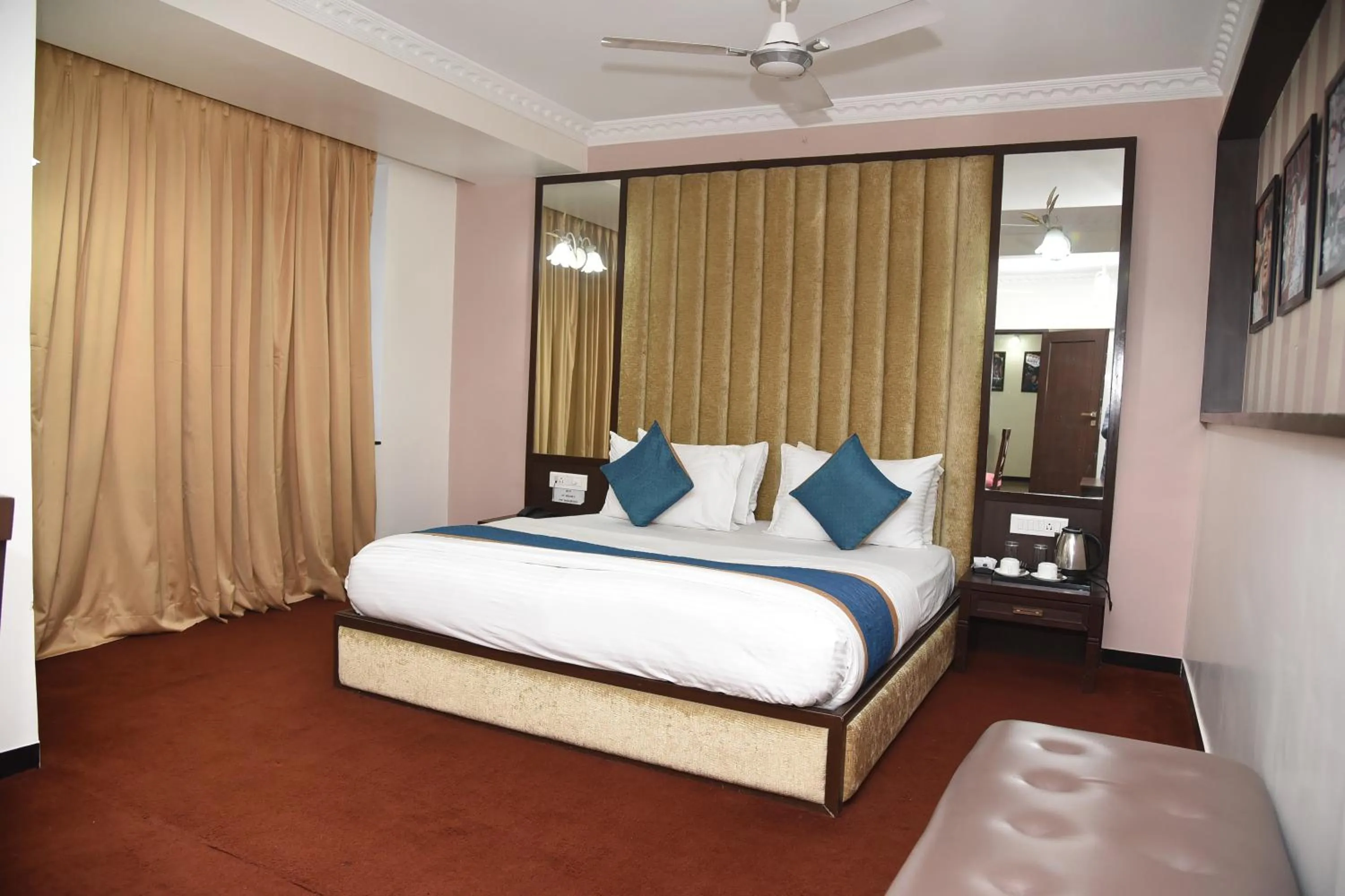 Bedroom, Bed in BelAir Suites Pune