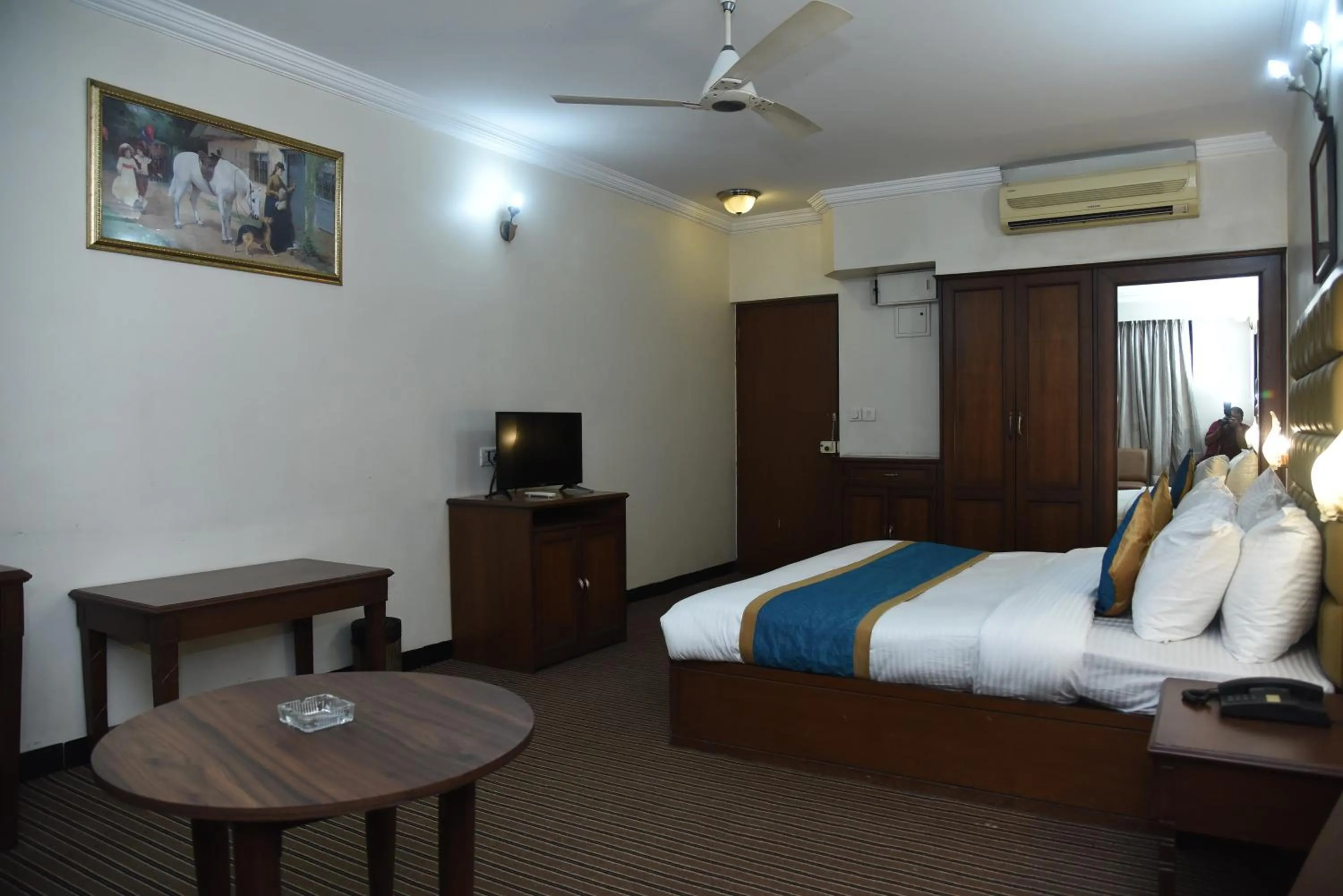 Bedroom, Bed in BelAir Suites Pune