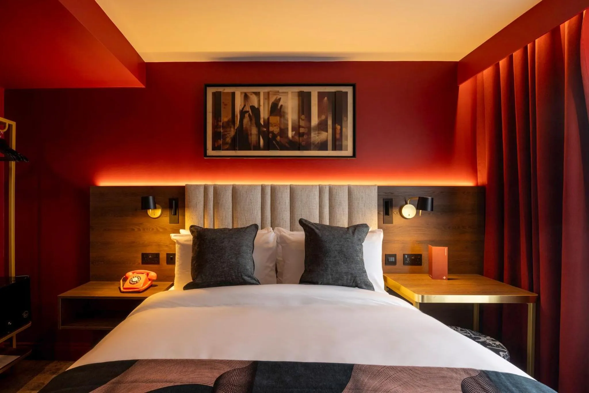 Photo of the whole room, Bed in Hotel Indigo Leeds by IHG