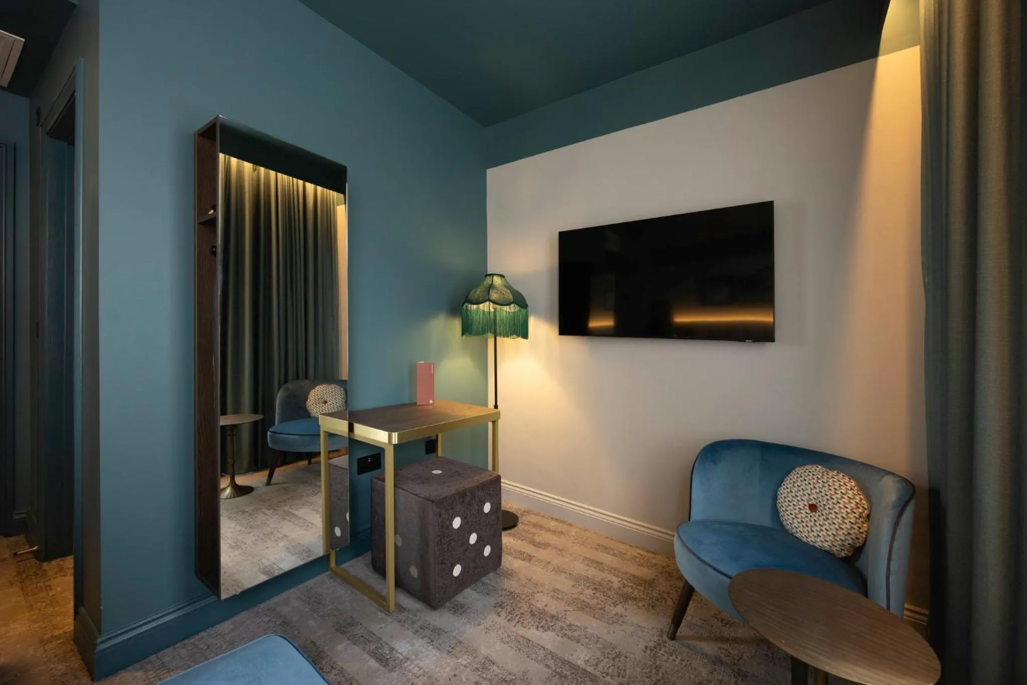 Photo of the whole room in Hotel Indigo Leeds by IHG