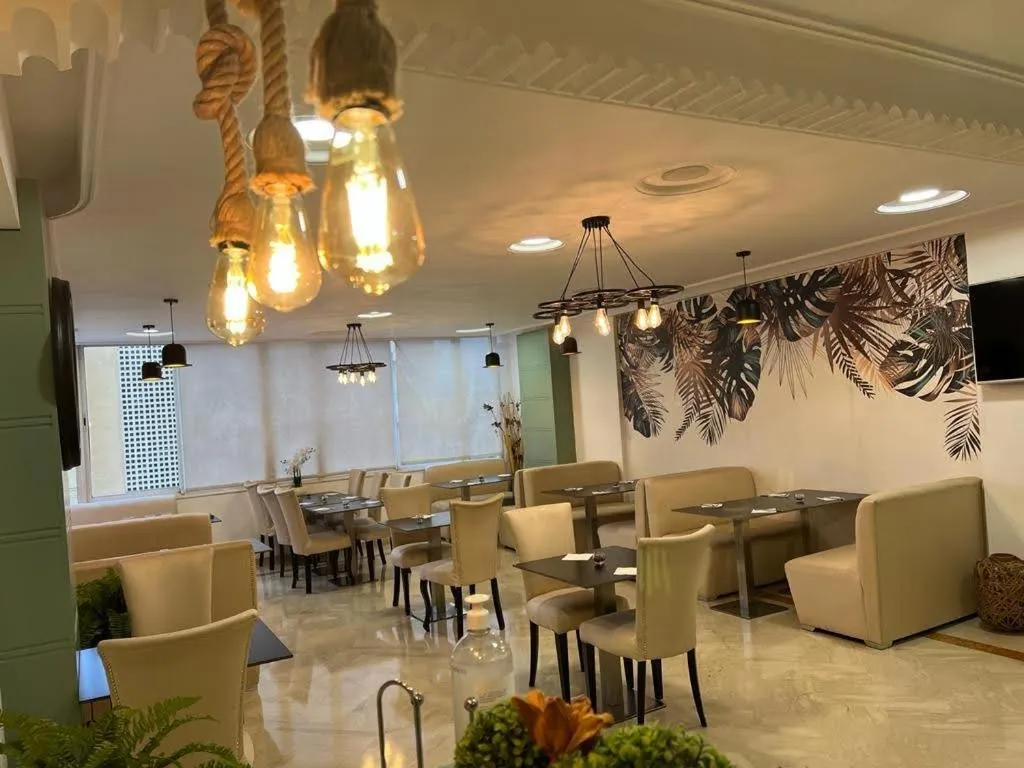 Restaurant/places to eat in Hôtel Belle Vue et Spa