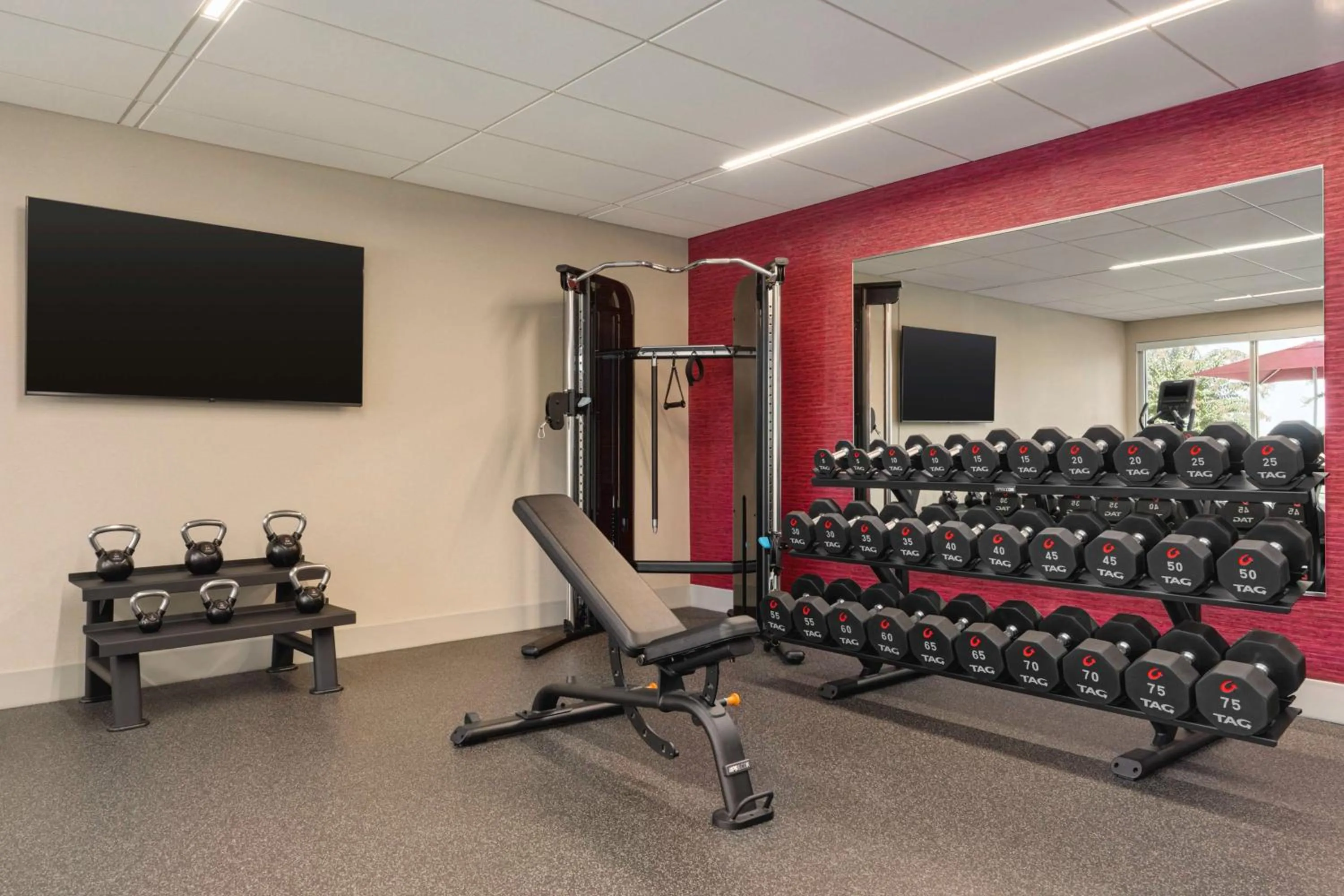 Fitness centre/facilities in Home2 Suites By Hilton Dalton