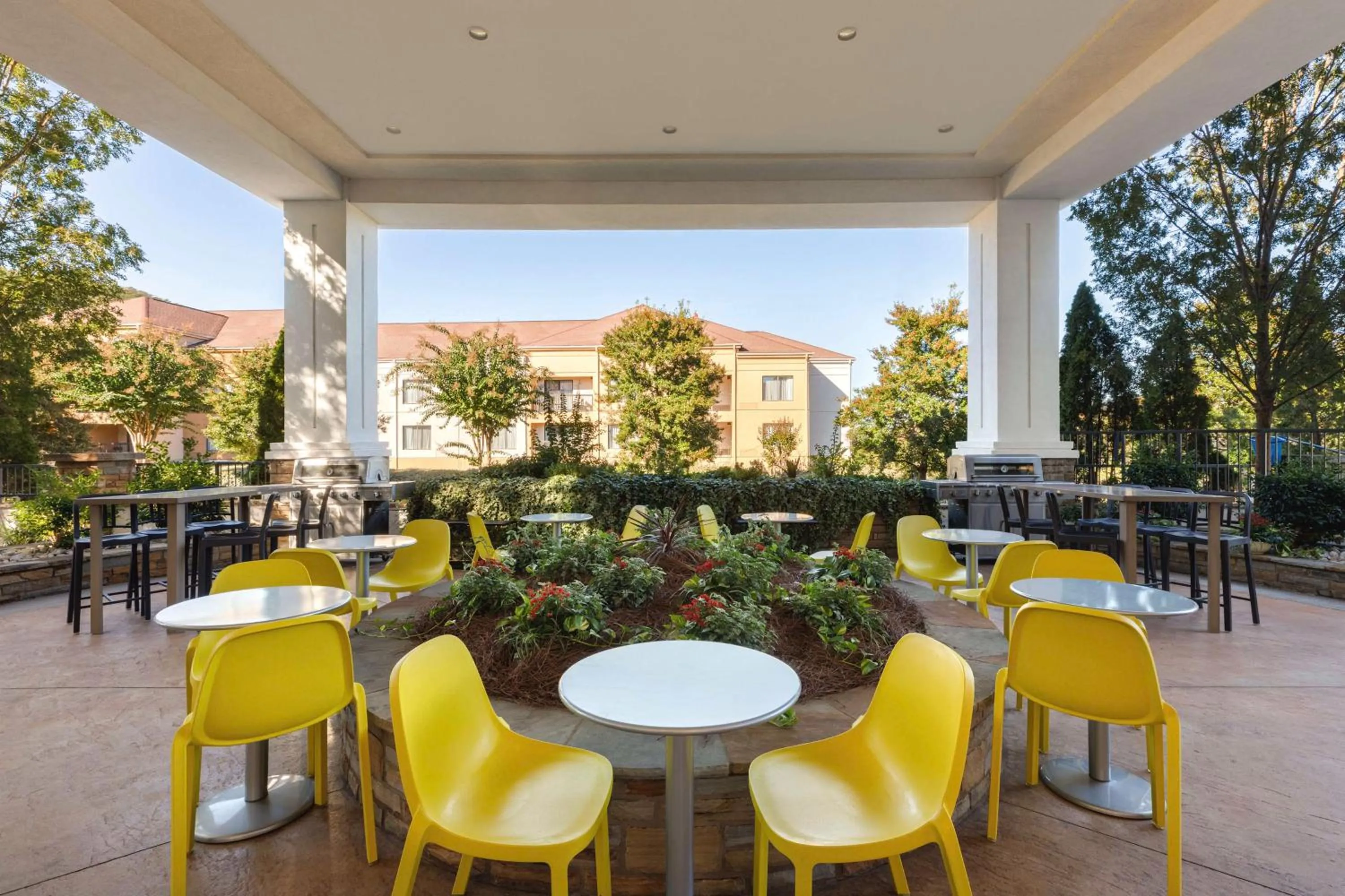 Patio in Home2 Suites By Hilton Dalton