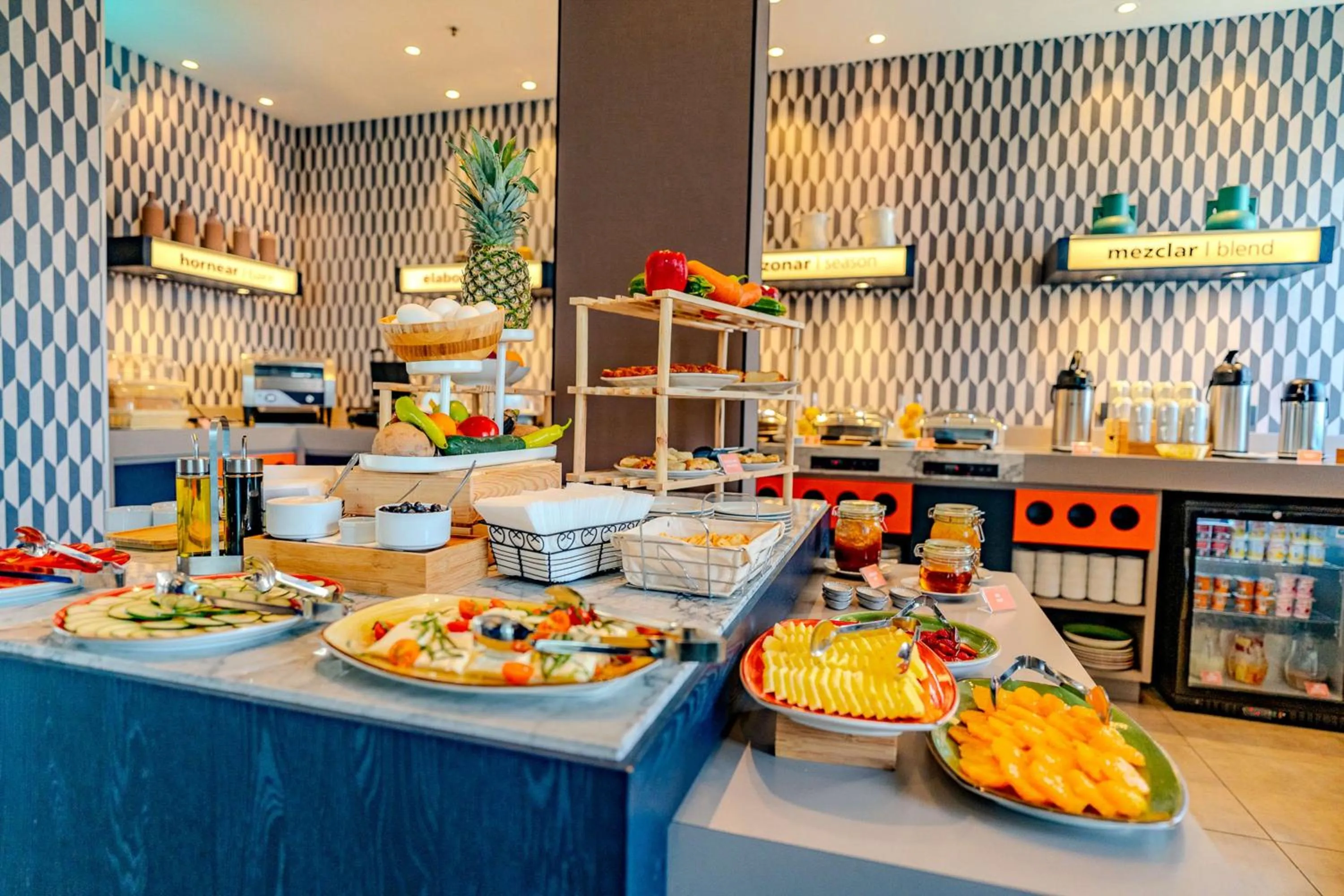 Breakfast in Hampton By Hilton Santiago Las Condes