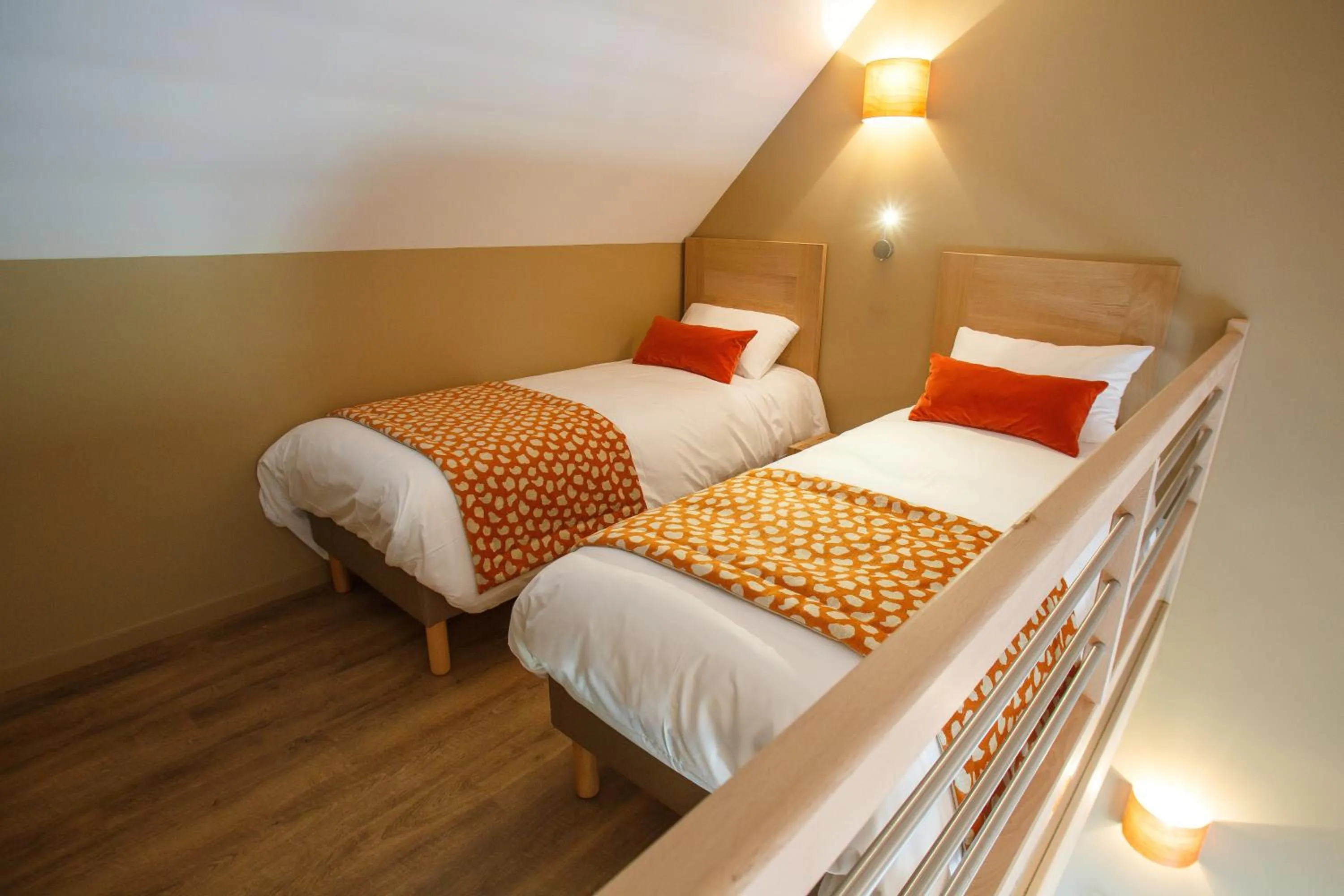 Decorative detail, Bed in LOGIS Hôtel-restaurant IMAGO