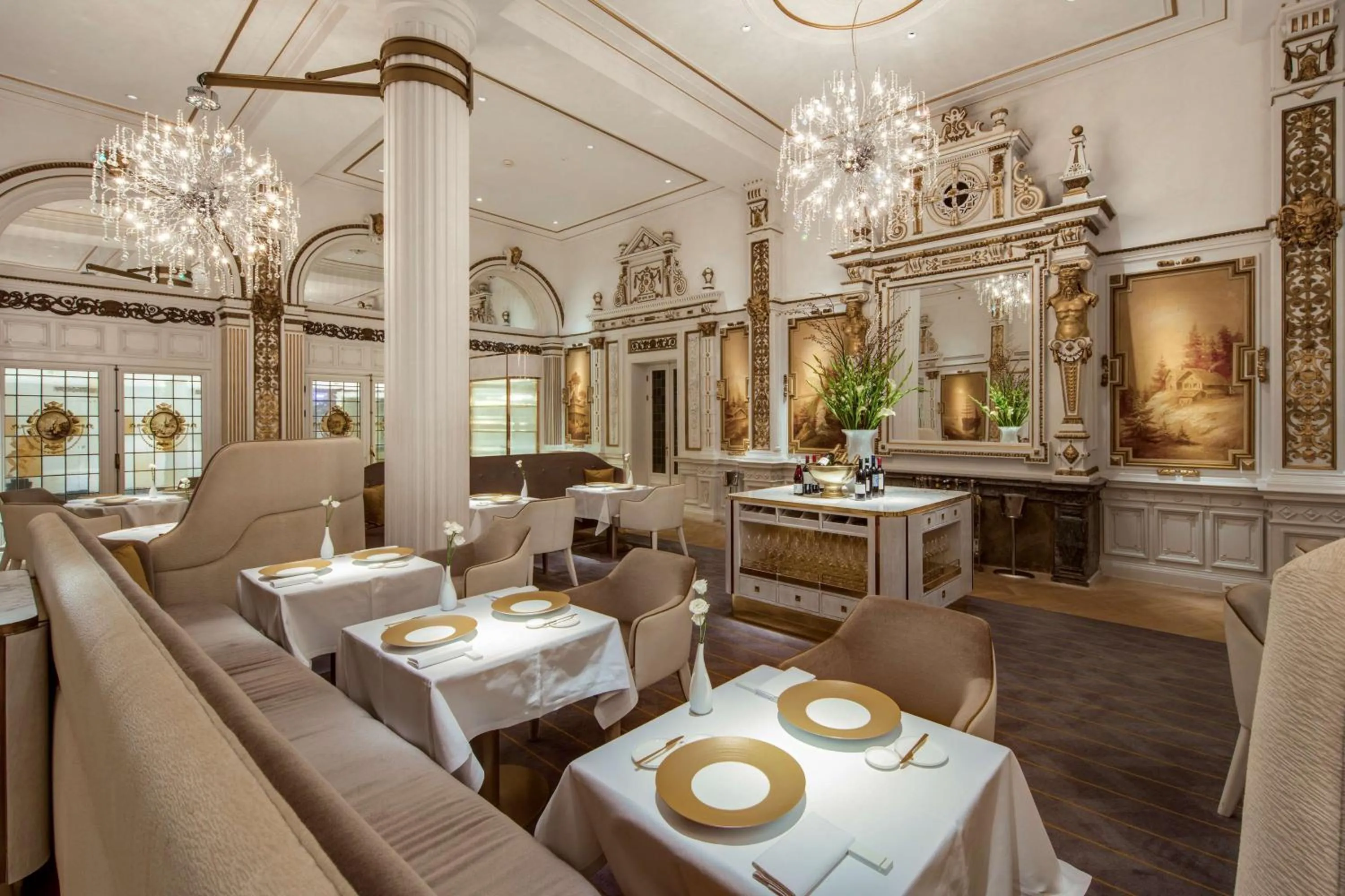 Restaurant/places to eat in Anantara Grand Hotel Krasnapolsky Amsterdam