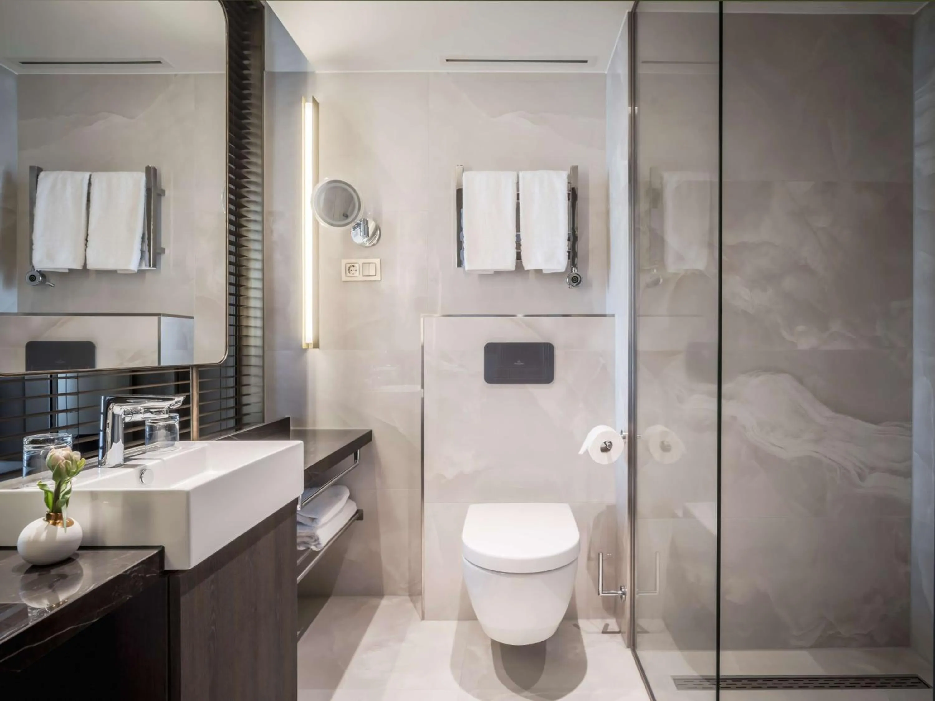 Bathroom in Anantara Grand Hotel Krasnapolsky Amsterdam