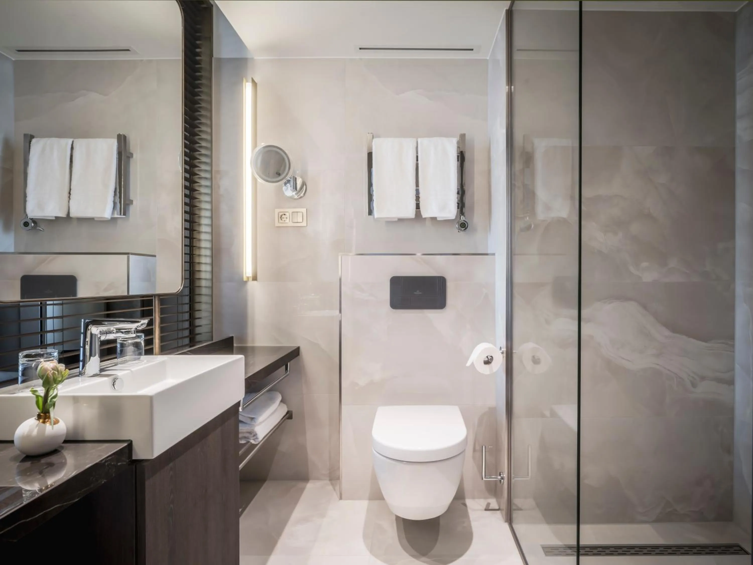 Bathroom in Anantara Grand Hotel Krasnapolsky Amsterdam