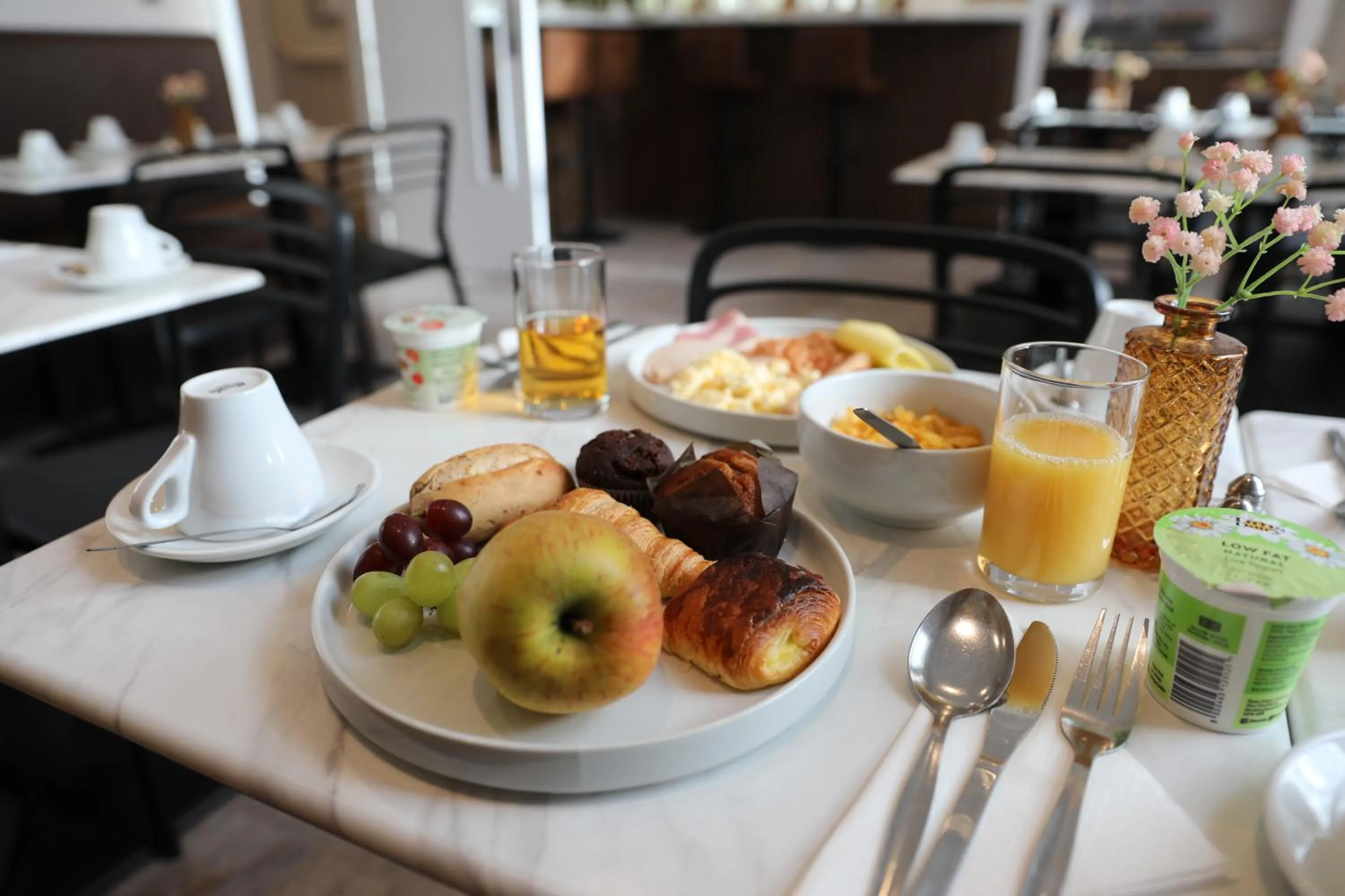 Breakfast in Reem Hotel