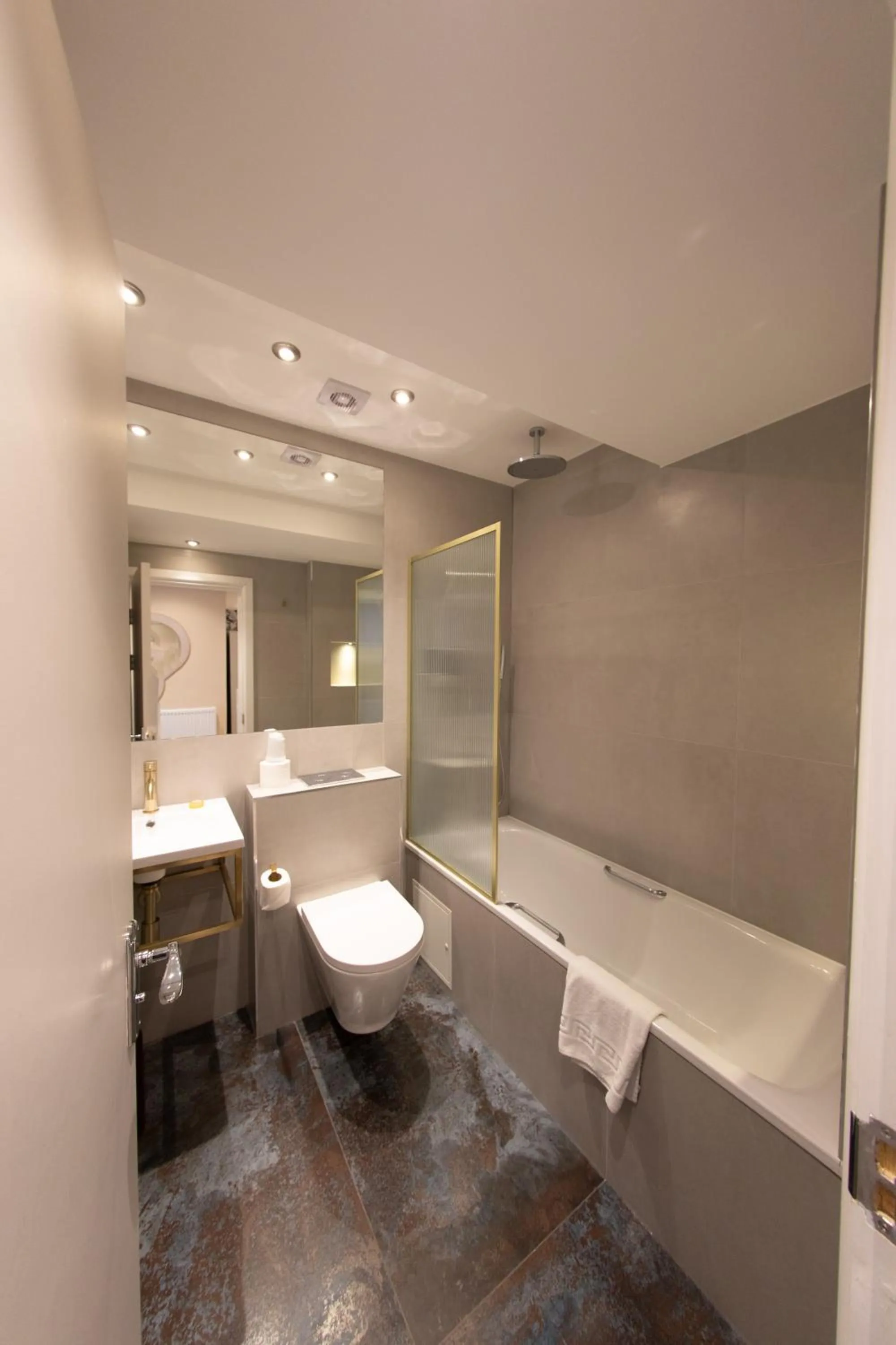 Bathroom in Reem Hotel