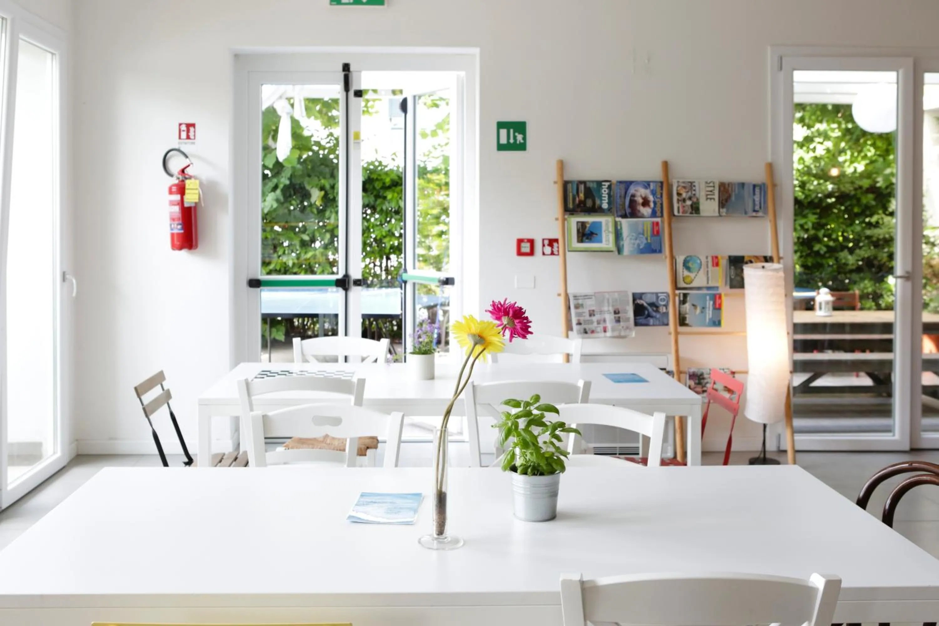 Restaurant/places to eat in Ostello Meet Gardalake Hostel