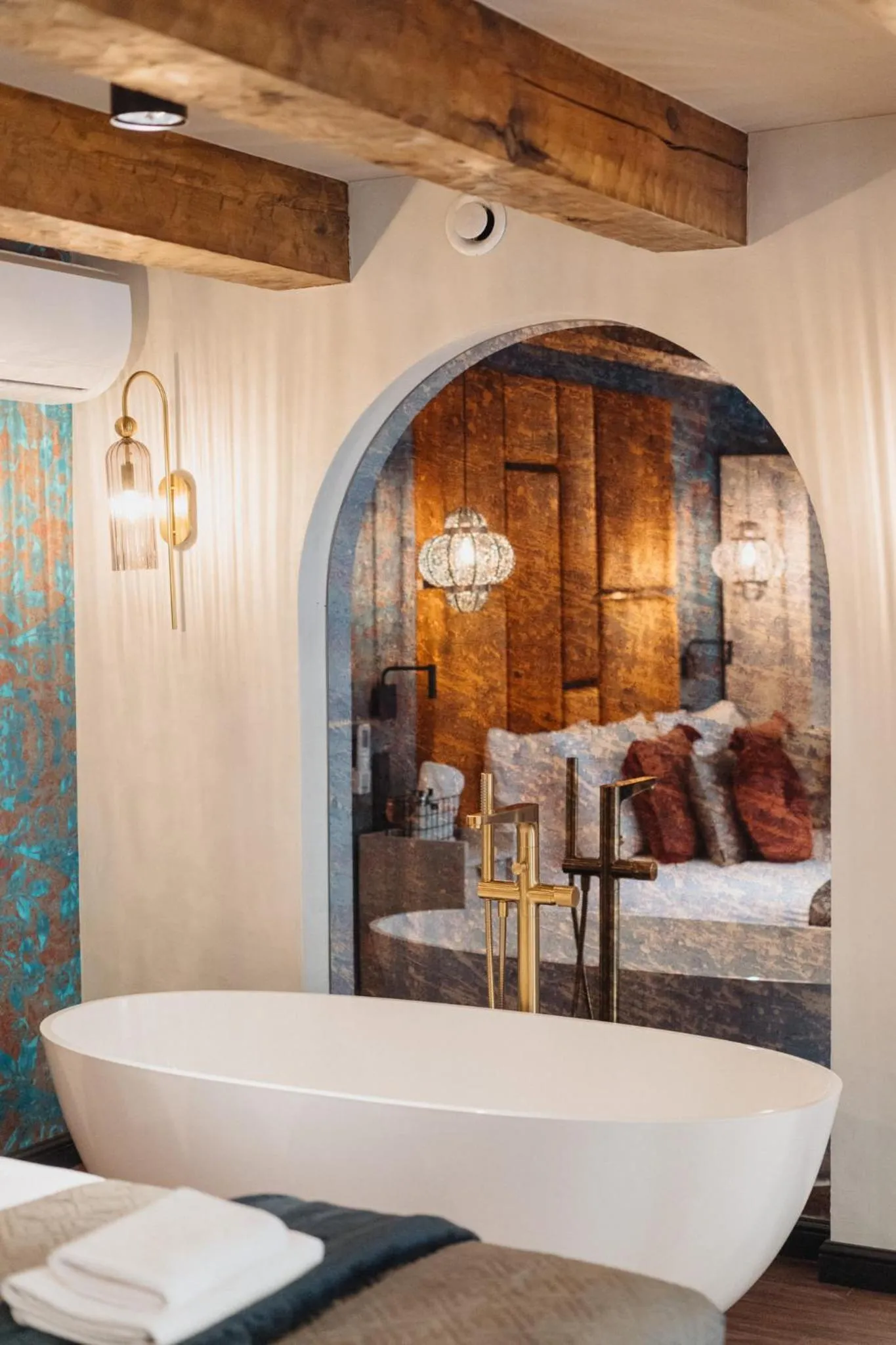 Bed in Cu Residence - LoftAffair Spa Collection