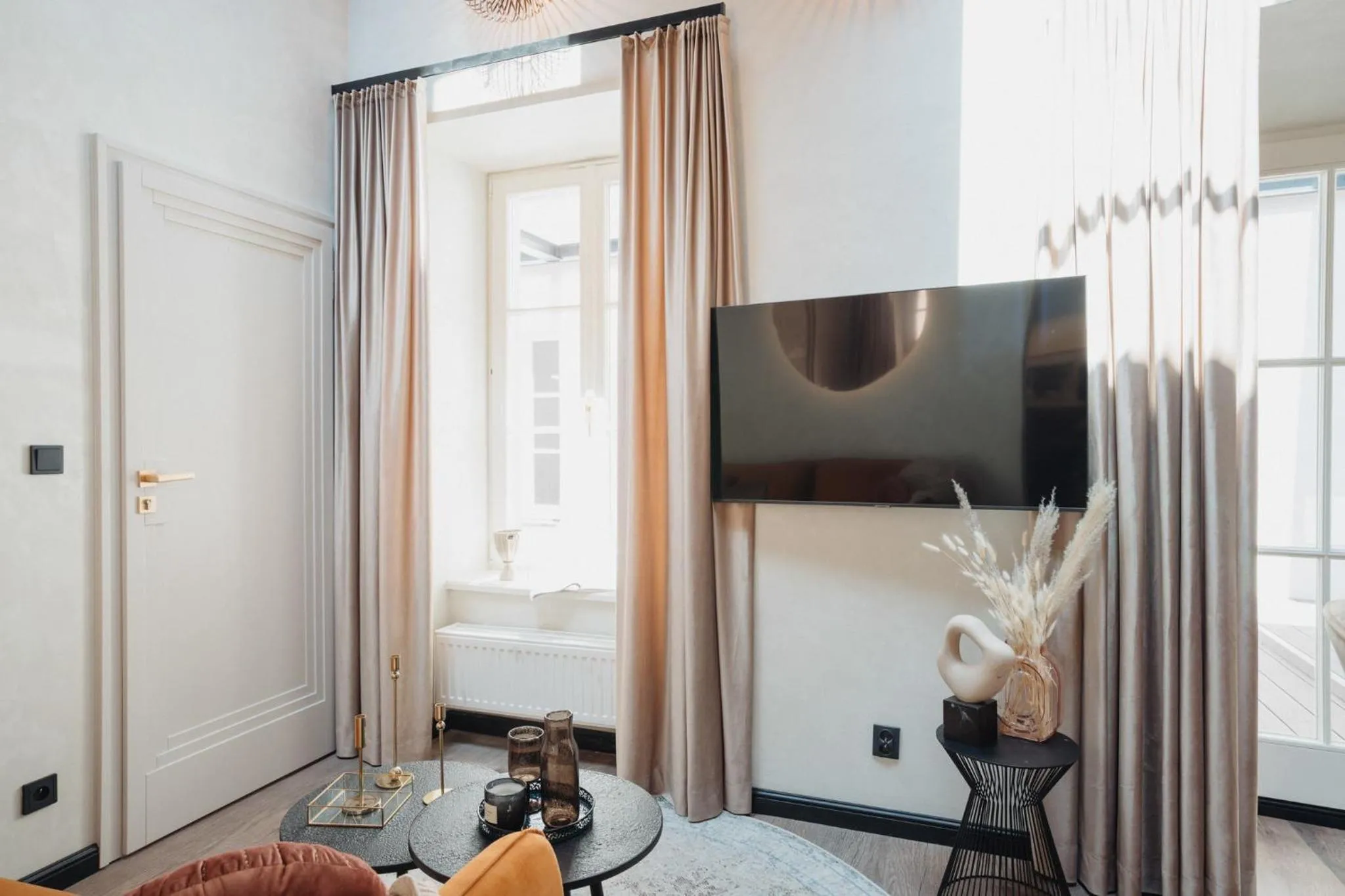 TV and multimedia in Cu Residence - LoftAffair Spa Collection