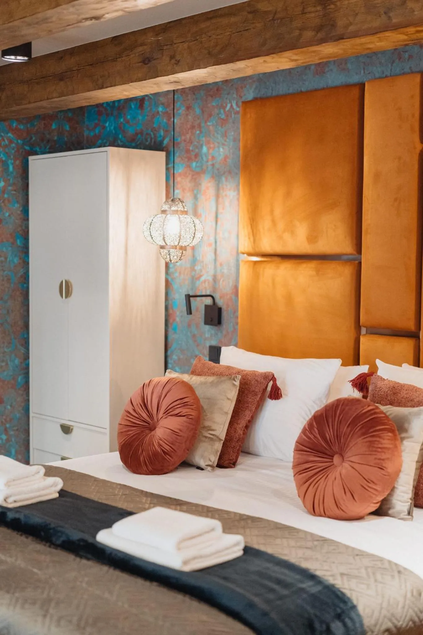 Bed in Cu Residence - LoftAffair Spa Collection