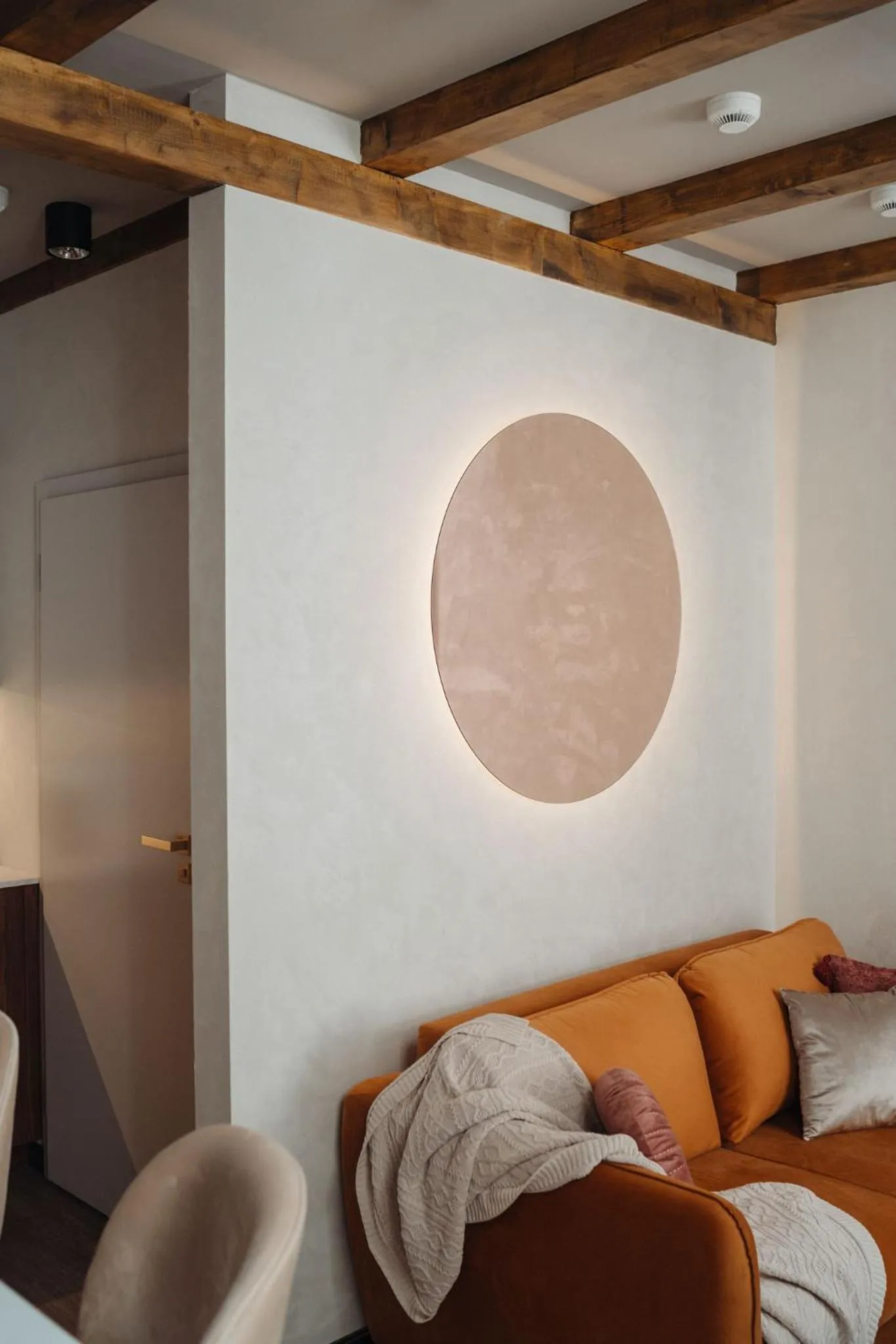 Living room, Bed in Cu Residence - LoftAffair Spa Collection