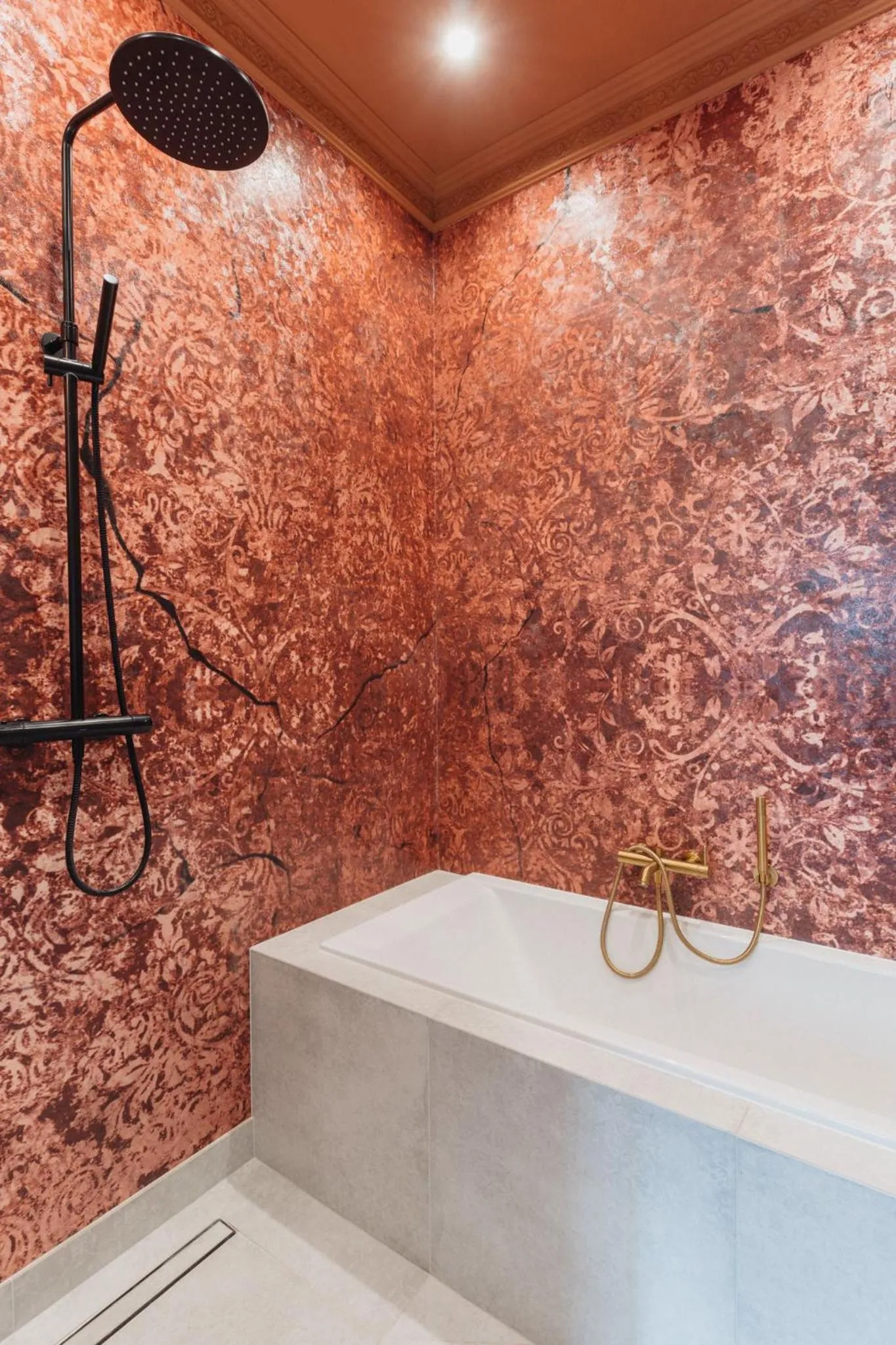 Shower in Cu Residence - LoftAffair Spa Collection