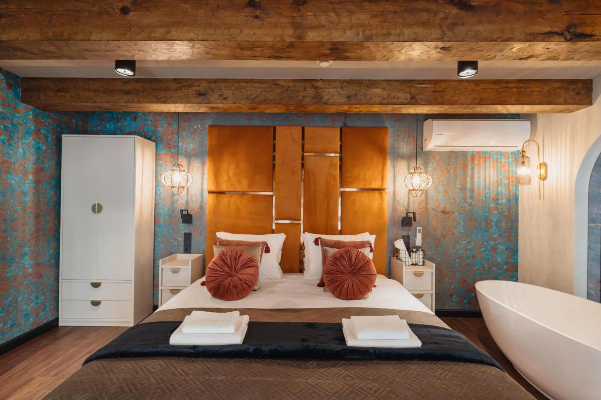 Bed in Cu Residence - LoftAffair Spa Collection