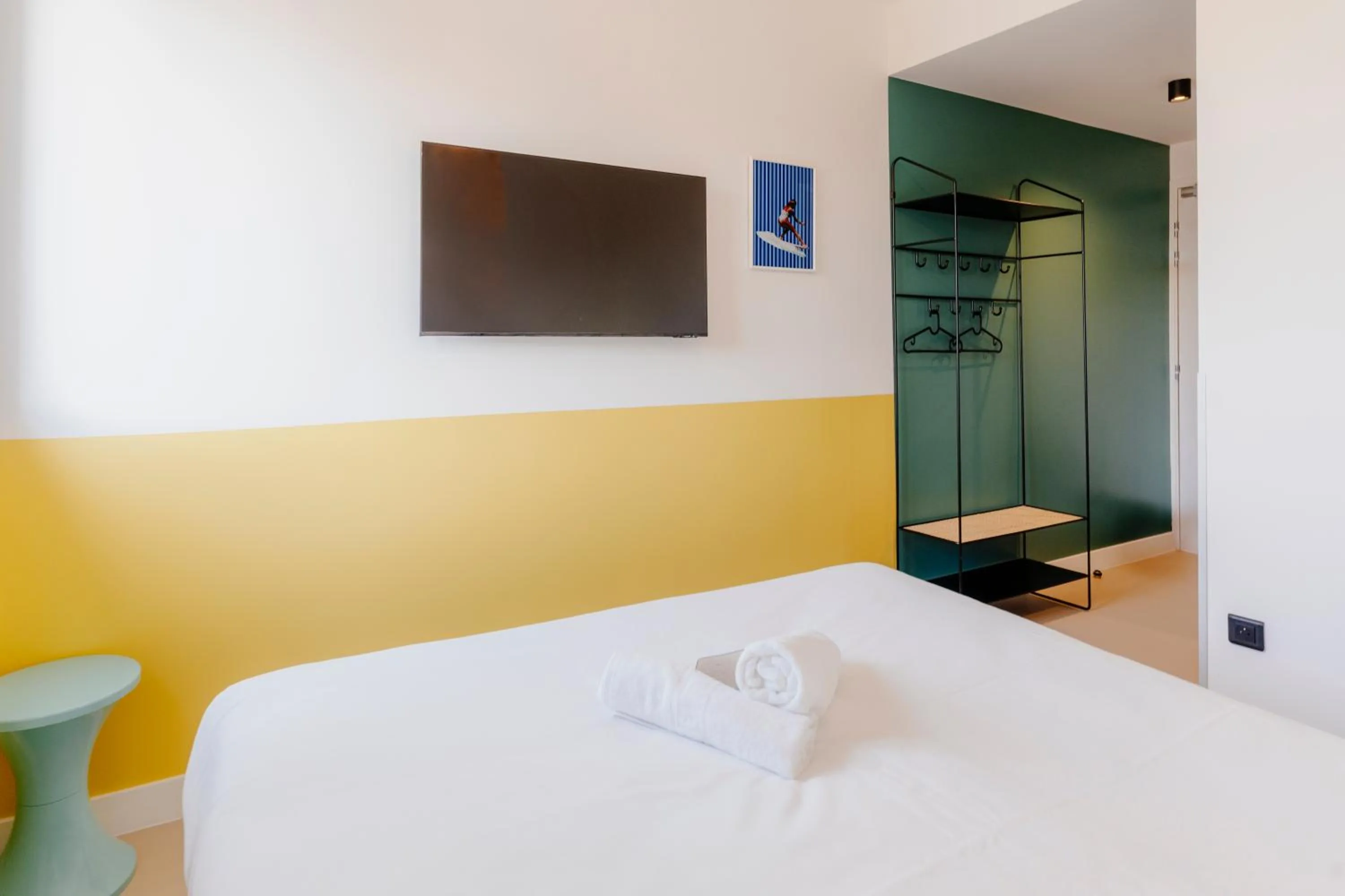 Bed in The People Caen