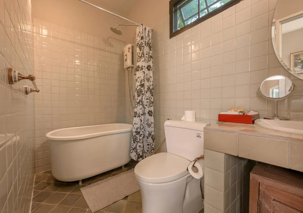 Bath in VANA Homestay