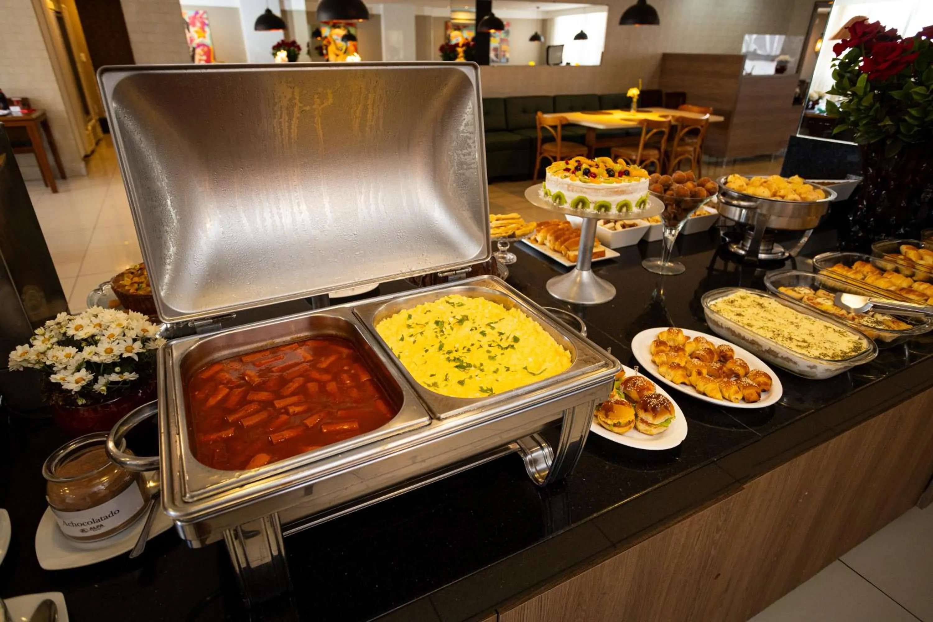 Food and drinks in Alfa Hotel