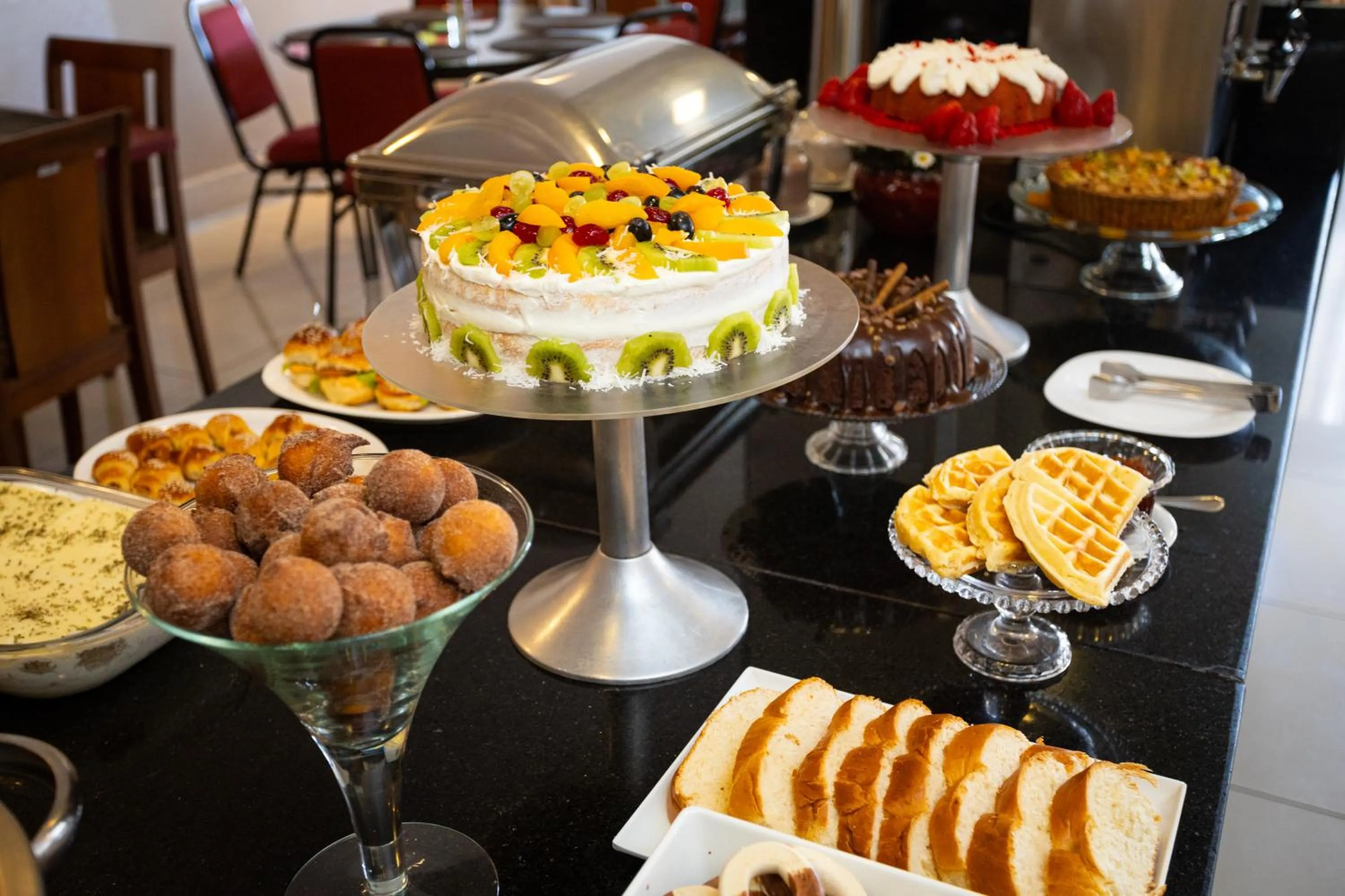 Food and drinks in Alfa Hotel