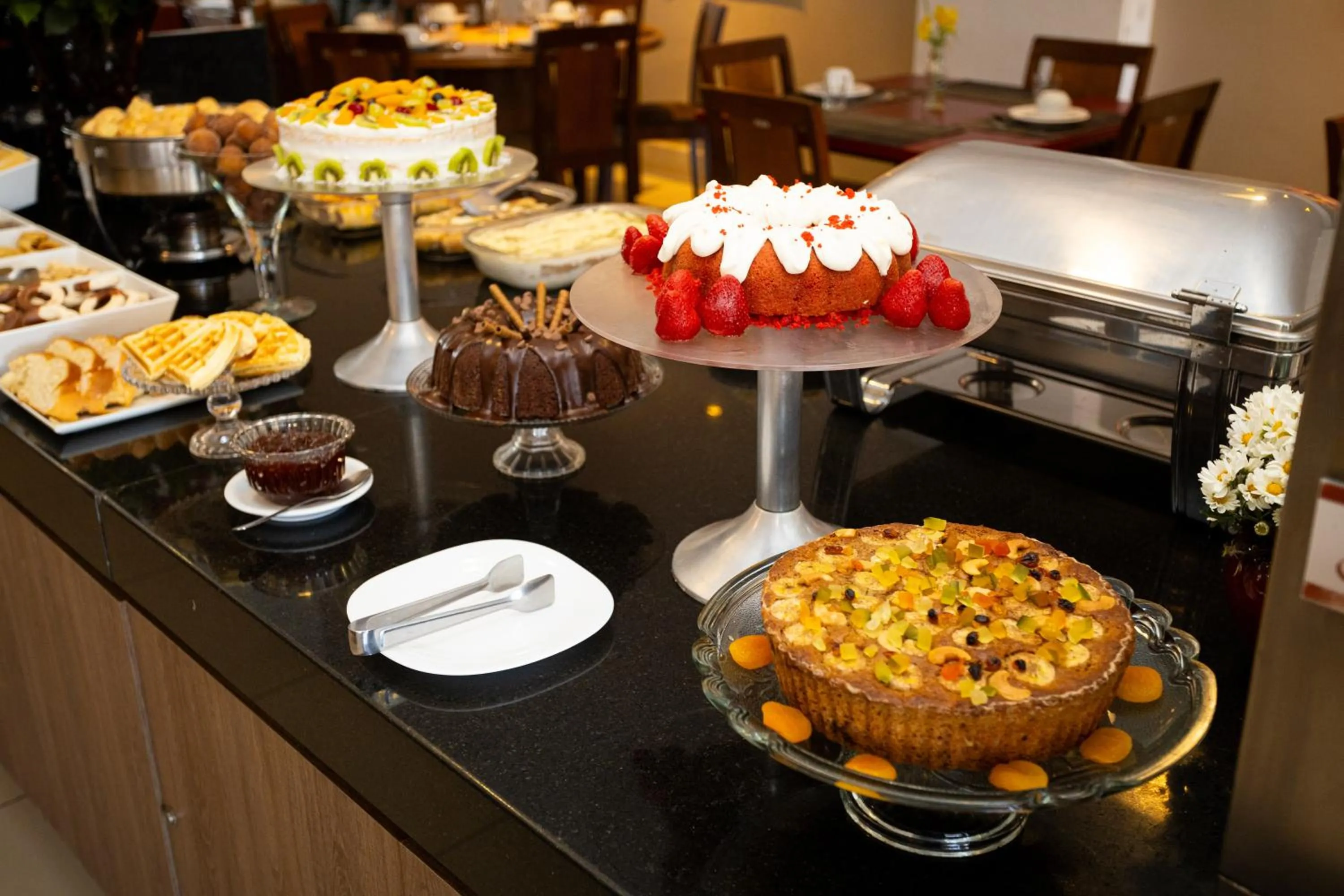 Food and drinks in Alfa Hotel