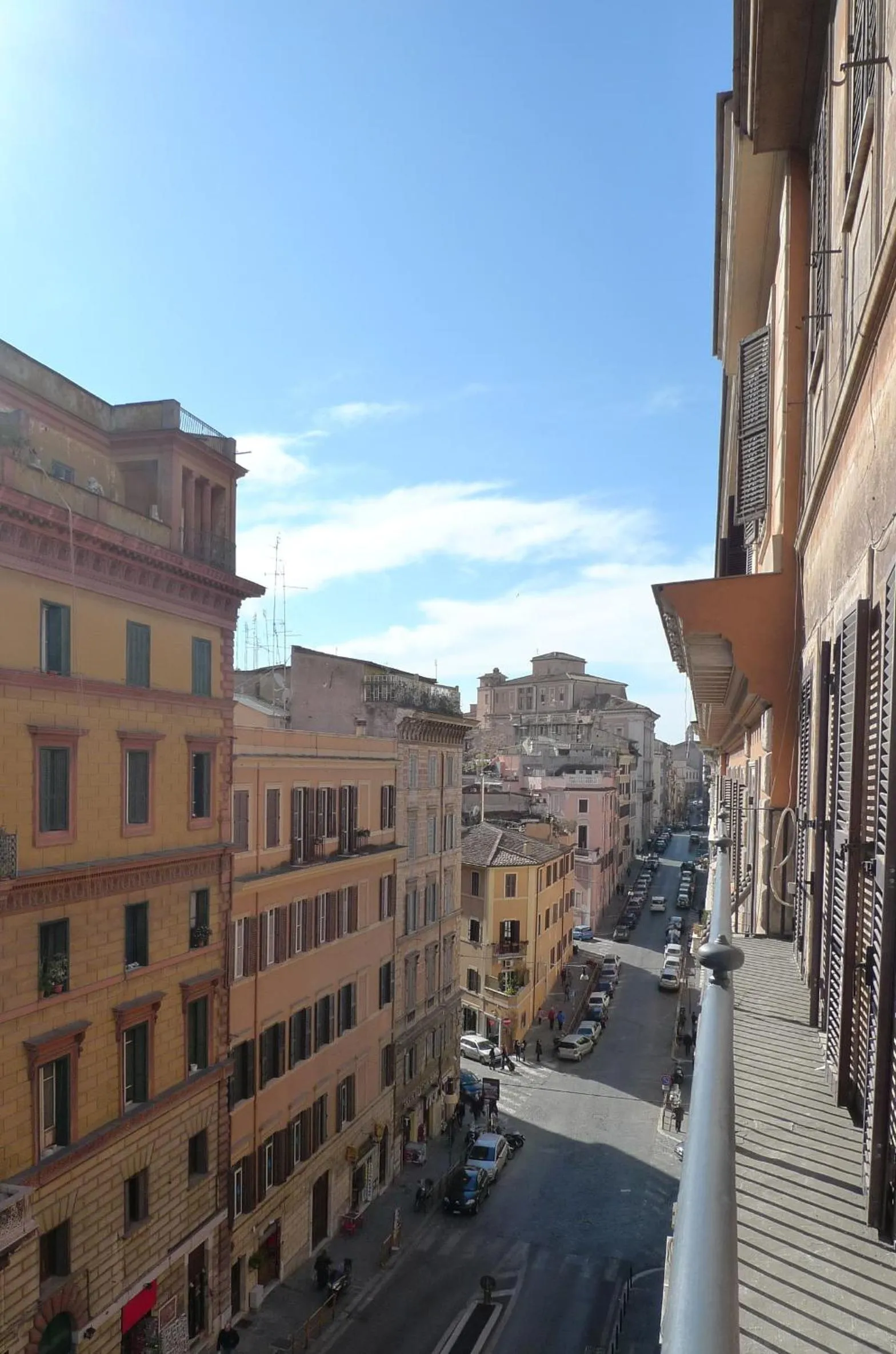 Street view in Mami's Home Monti