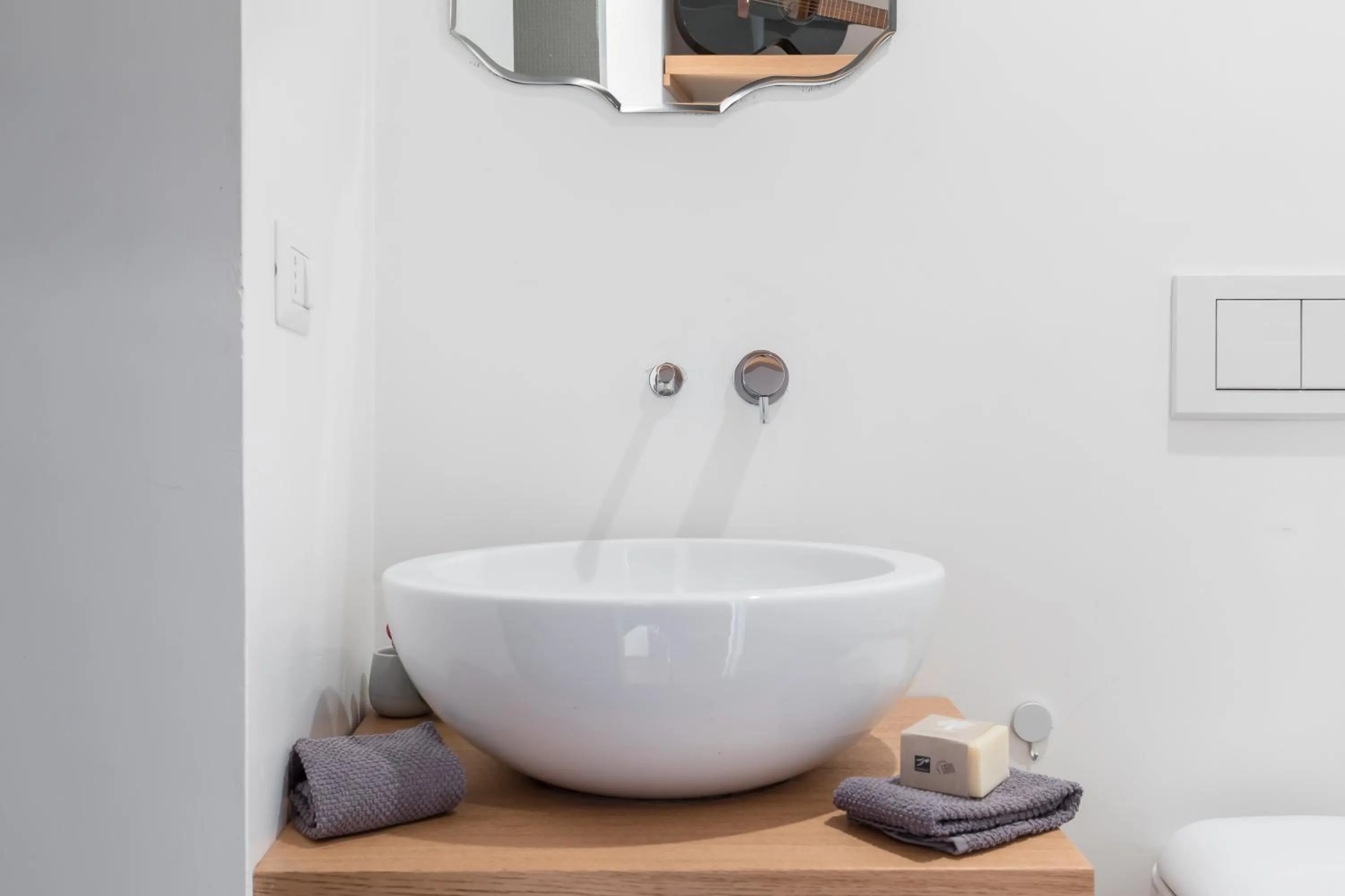 Bathroom in Mami's Home Monti
