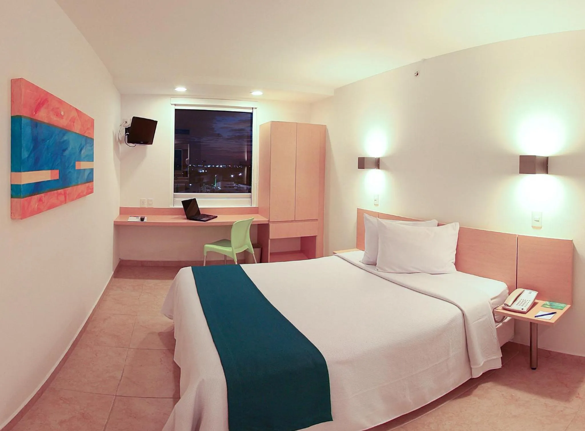 Bedroom, Bed in One Coatzacoalcos Forum