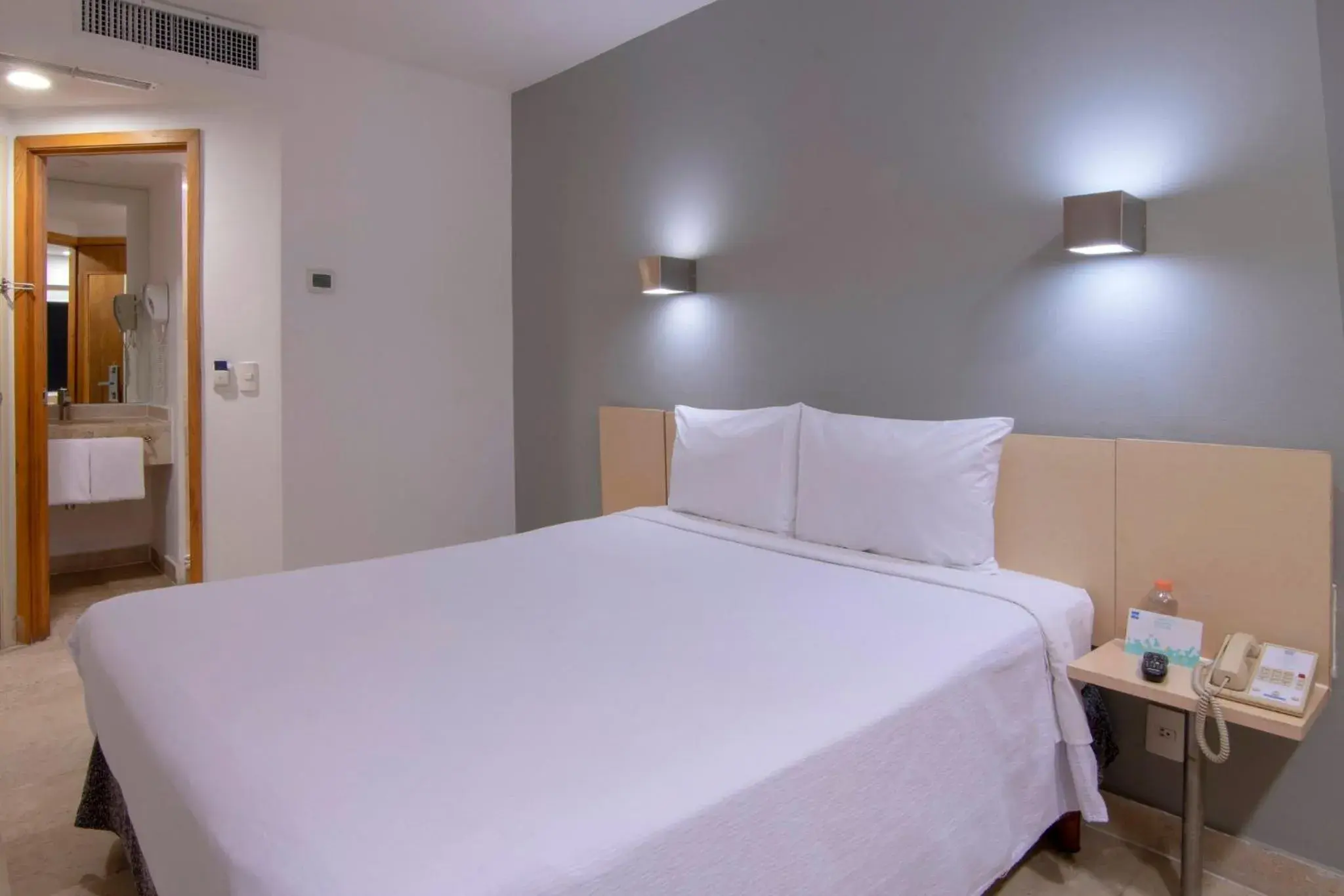Superior Queen Room in One Coatzacoalcos Forum Superior Queen Room in One Coatzacoalcos Forum
