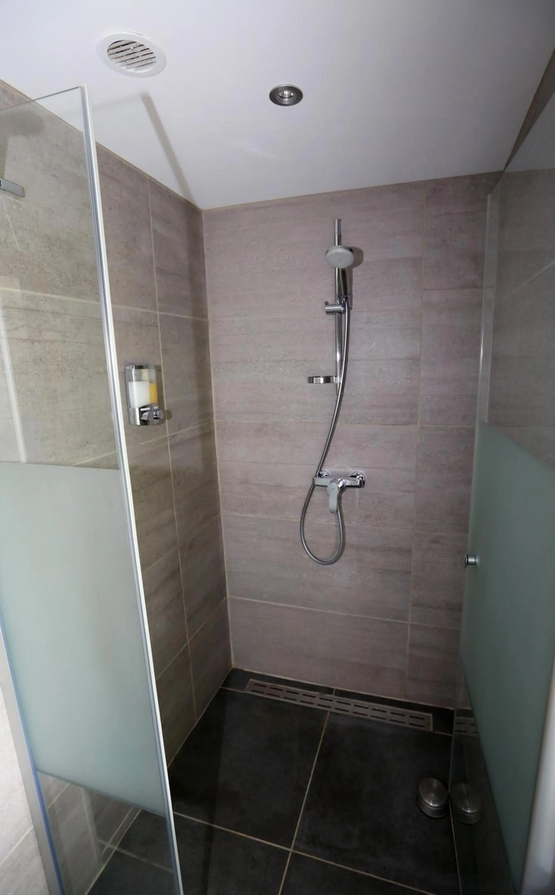 Bathroom in B&B Le Bois de Champia