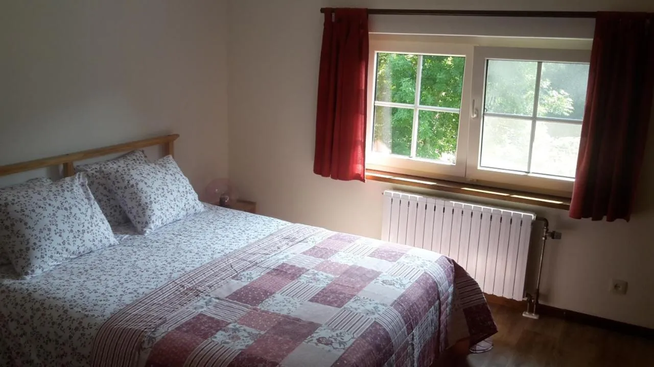 Bed in B&B Le Bois de Champia